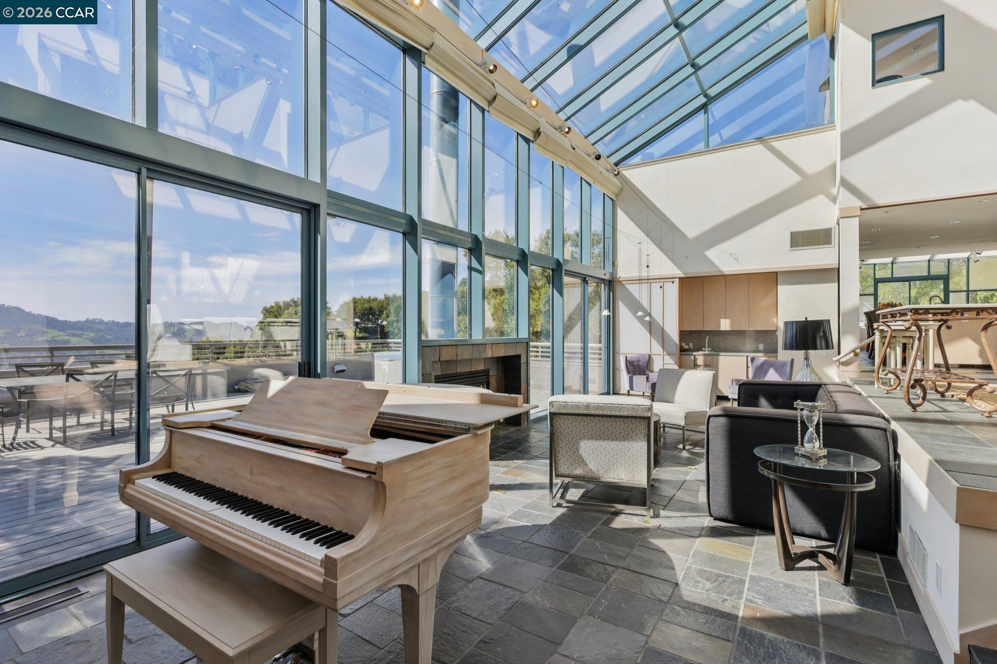 Detail Gallery Image 7 of 58 For 319 Tappan Ter, Orinda,  CA 94563 - 5 Beds | 4/1 Baths