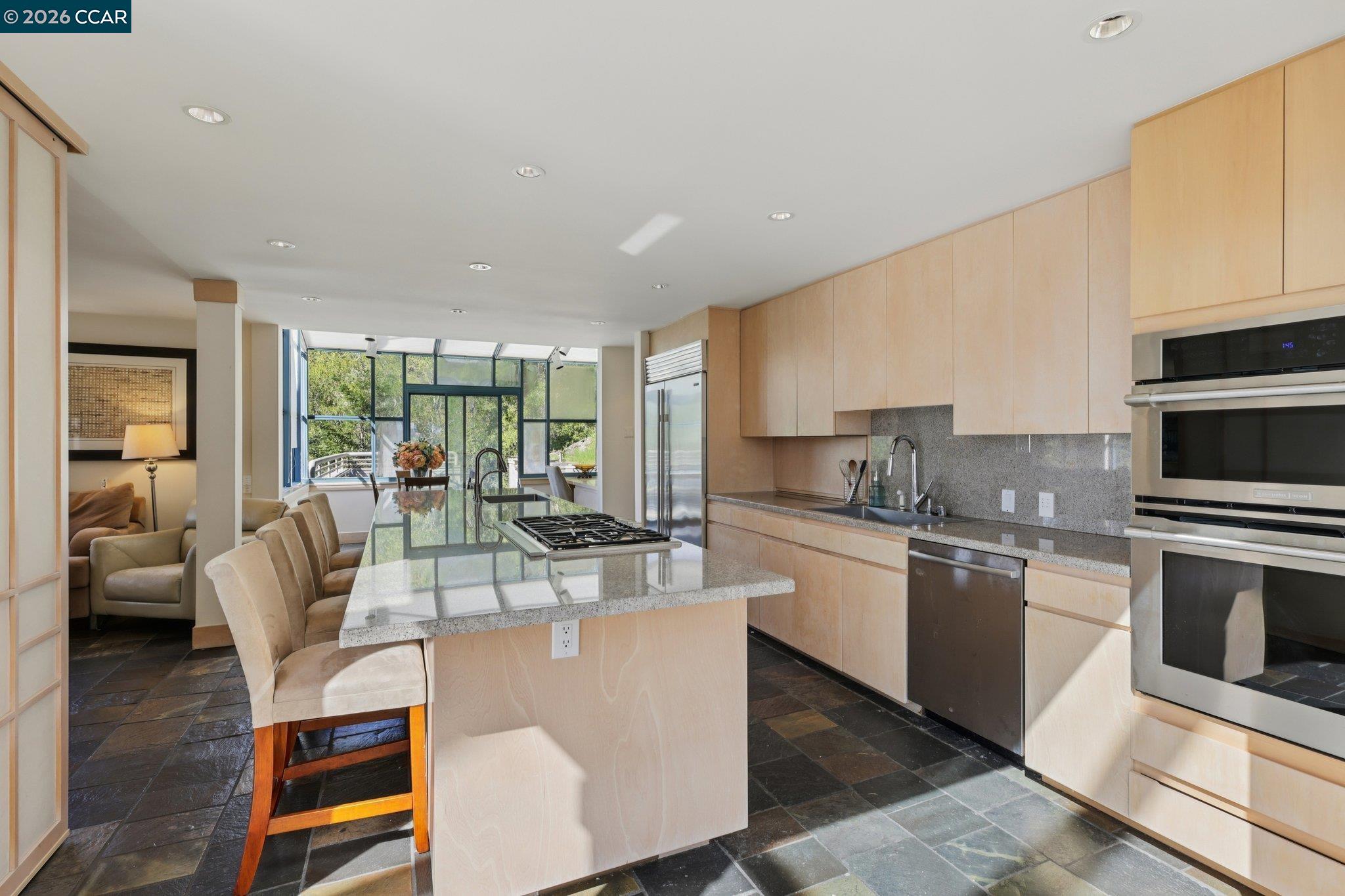 Detail Gallery Image 9 of 58 For 319 Tappan Ter, Orinda,  CA 94563 - 5 Beds | 4/1 Baths