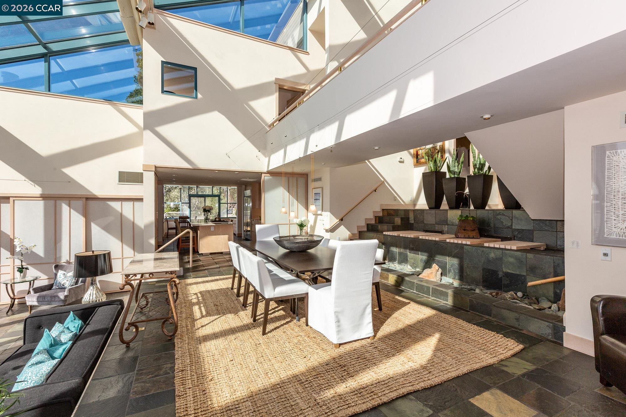 Detail Gallery Image 10 of 55 For 319 Tappan Ter, Orinda,  CA 94563 - 5 Beds | 4/1 Baths