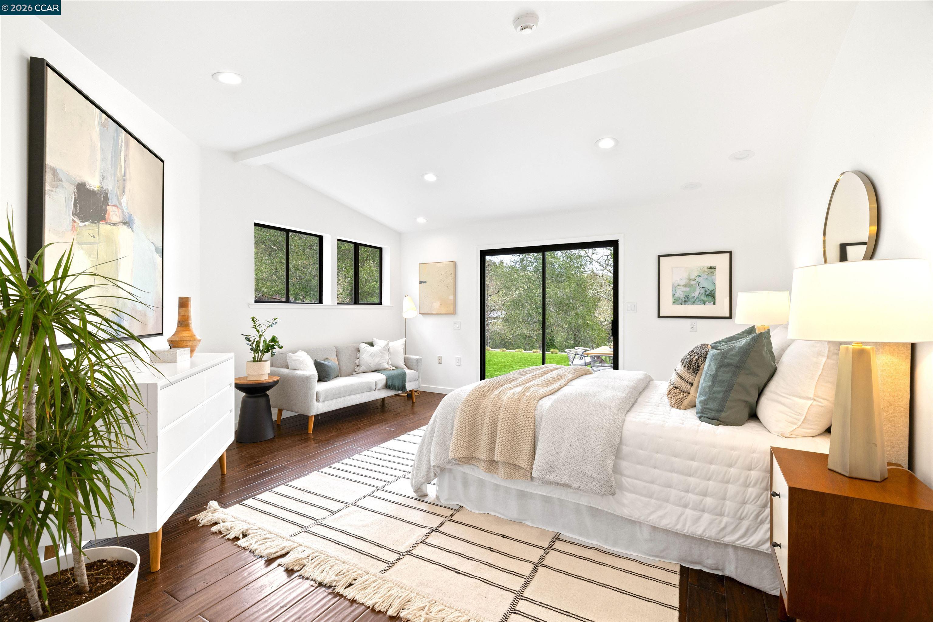 Detail Gallery Image 18 of 28 For 8 Oak Arbor, Orinda,  CA 94563 - 5 Beds | 4/1 Baths