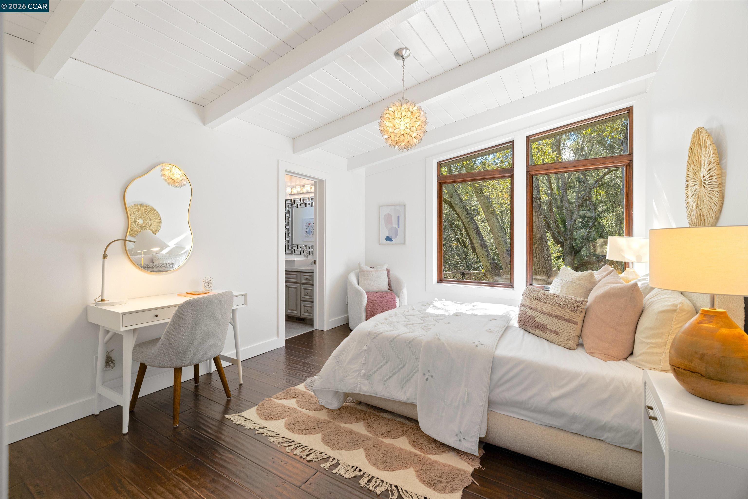 Detail Gallery Image 19 of 28 For 8 Oak Arbor, Orinda,  CA 94563 - 5 Beds | 4/1 Baths