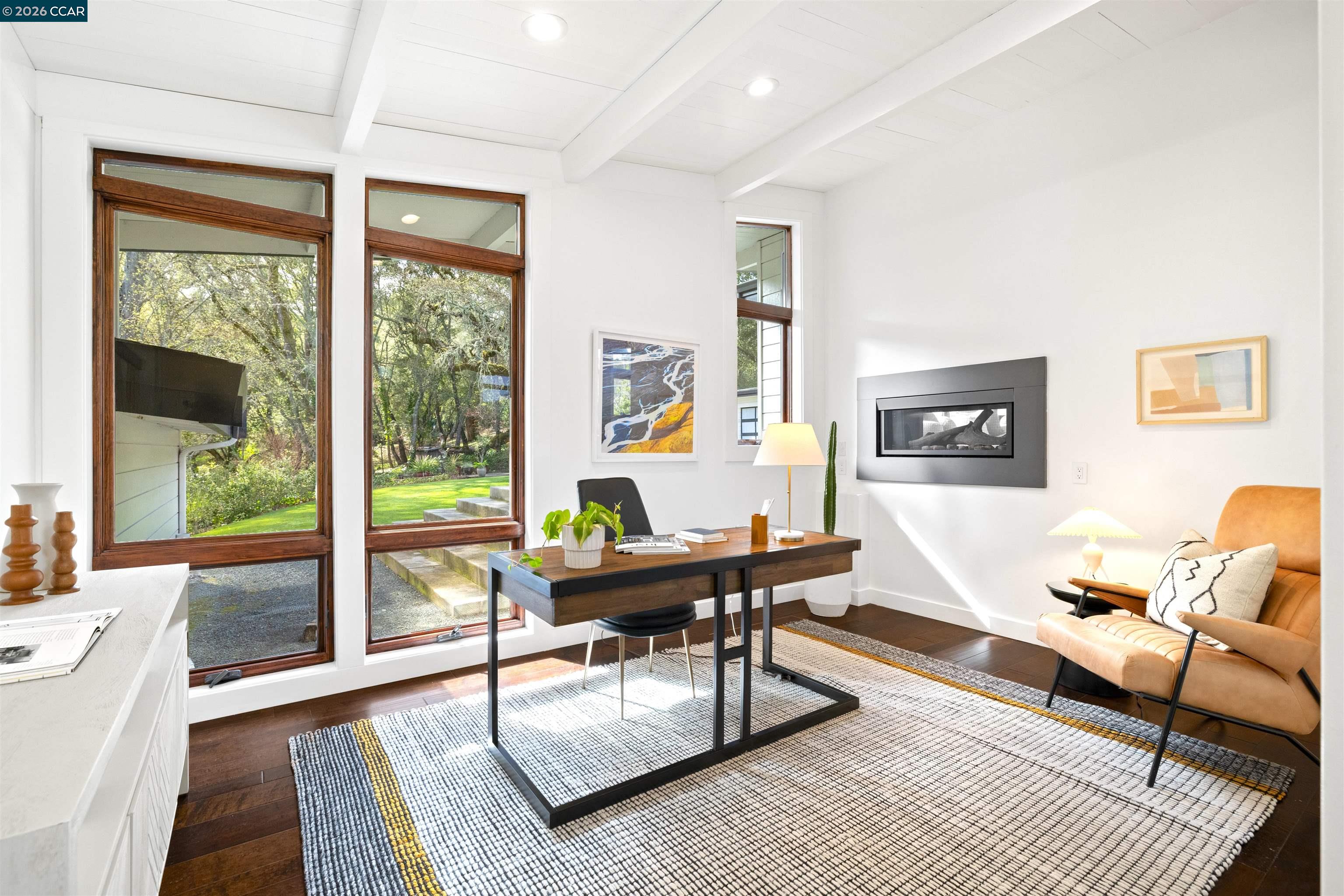 Detail Gallery Image 23 of 28 For 8 Oak Arbor, Orinda,  CA 94563 - 5 Beds | 4/1 Baths