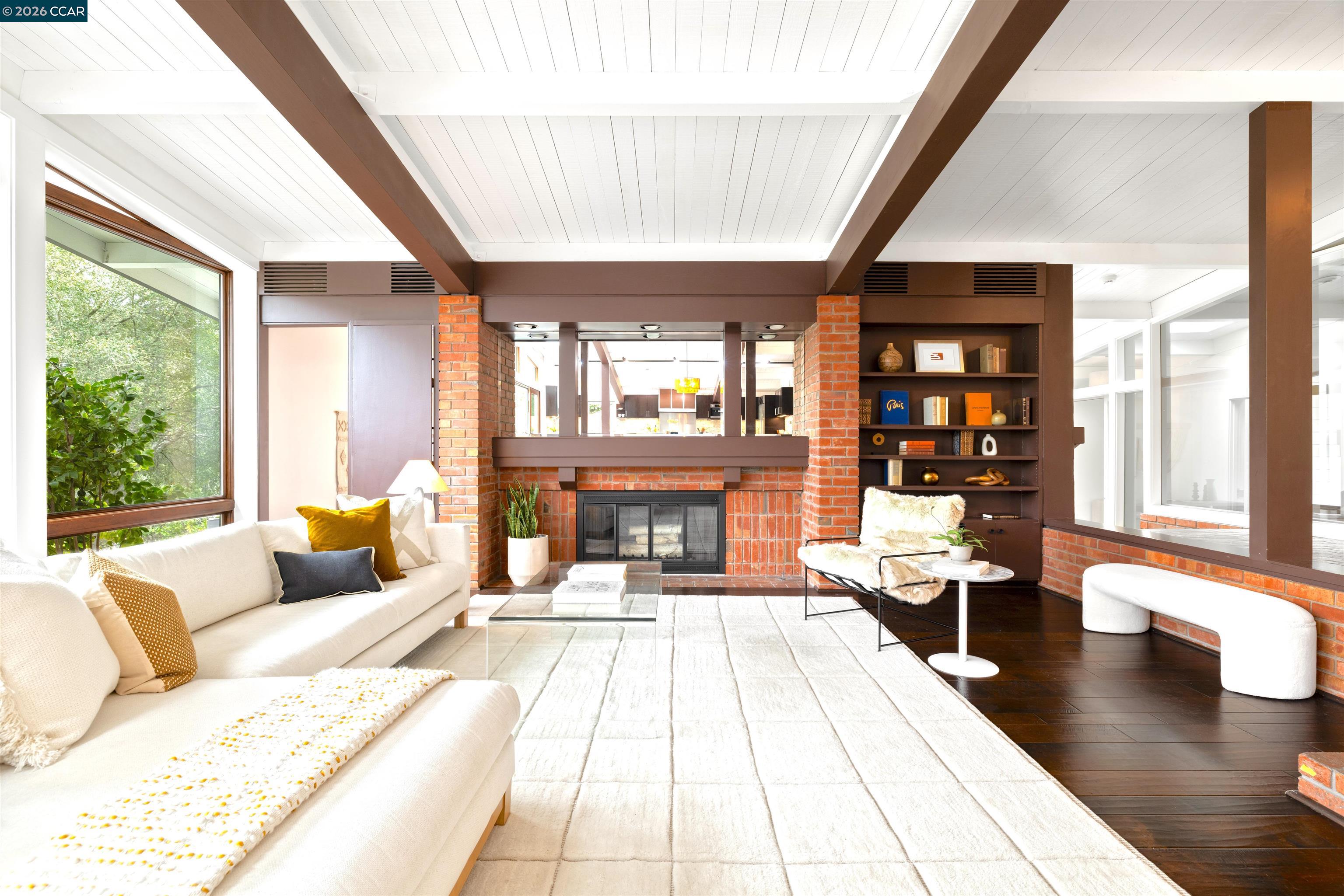 Detail Gallery Image 8 of 28 For 8 Oak Arbor, Orinda,  CA 94563 - 5 Beds | 4/1 Baths