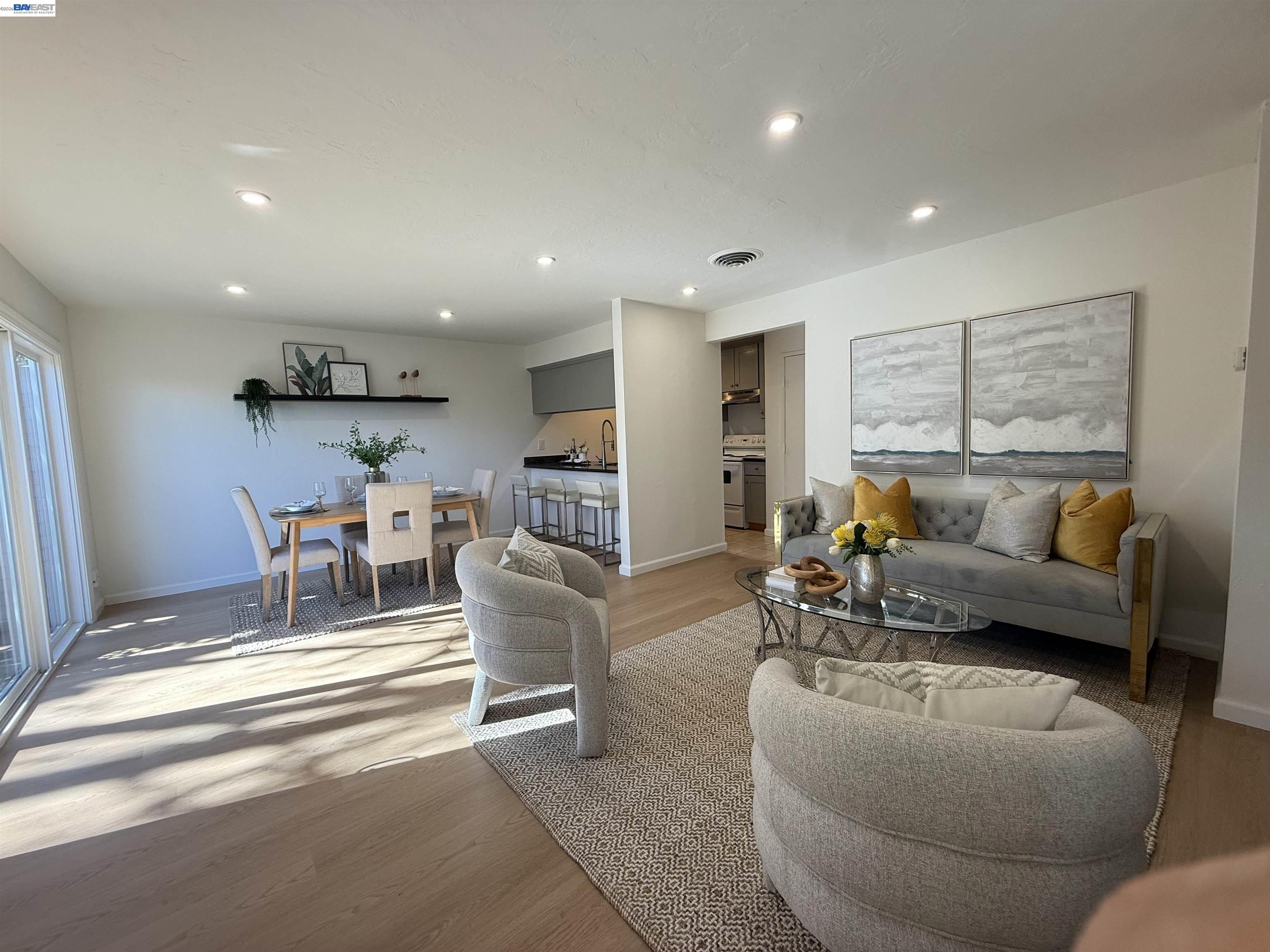 Photo #1: 41126233 Listing: Photo #1