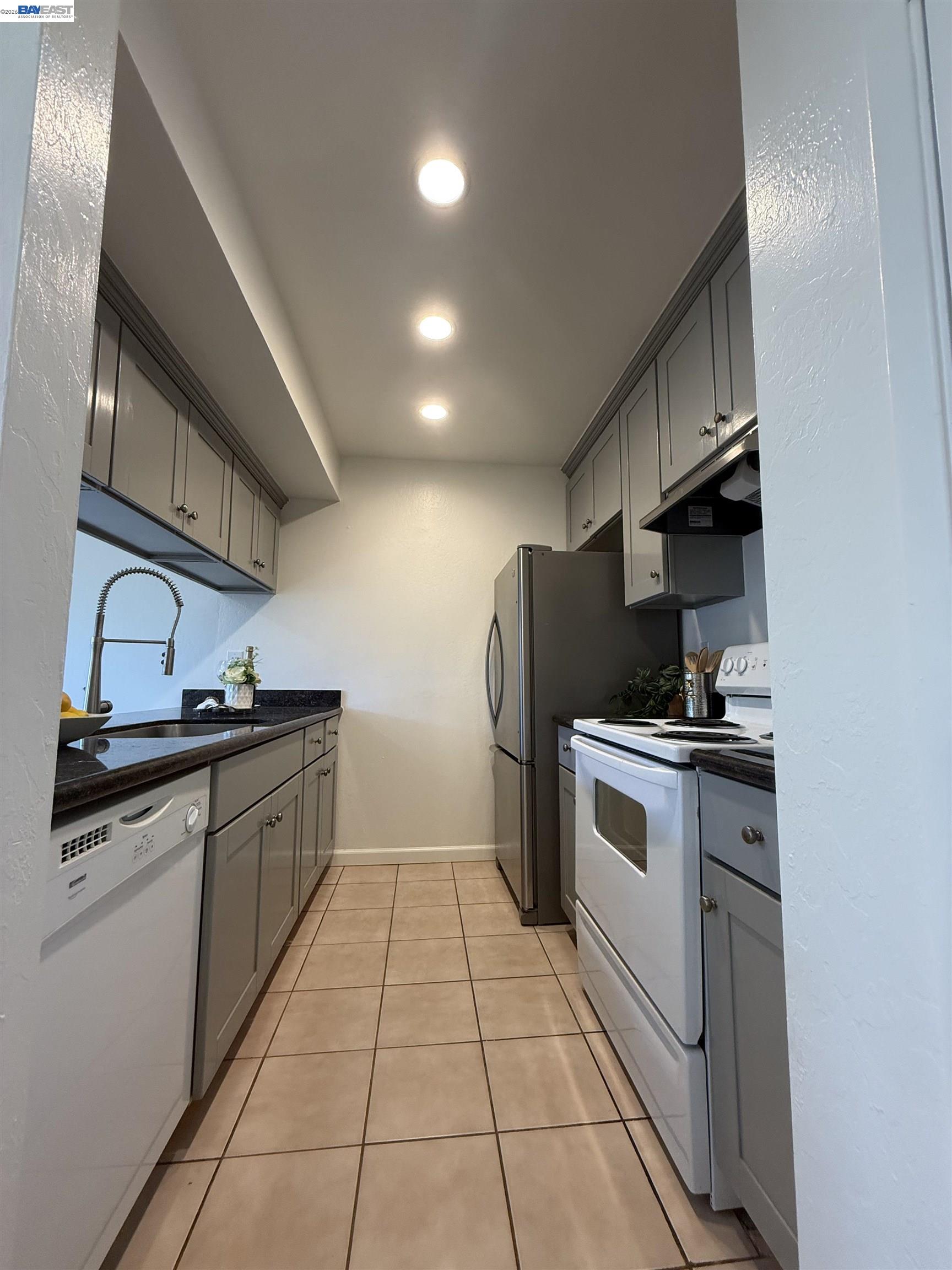 Photo #12: 41126233 Listing: Photo #12