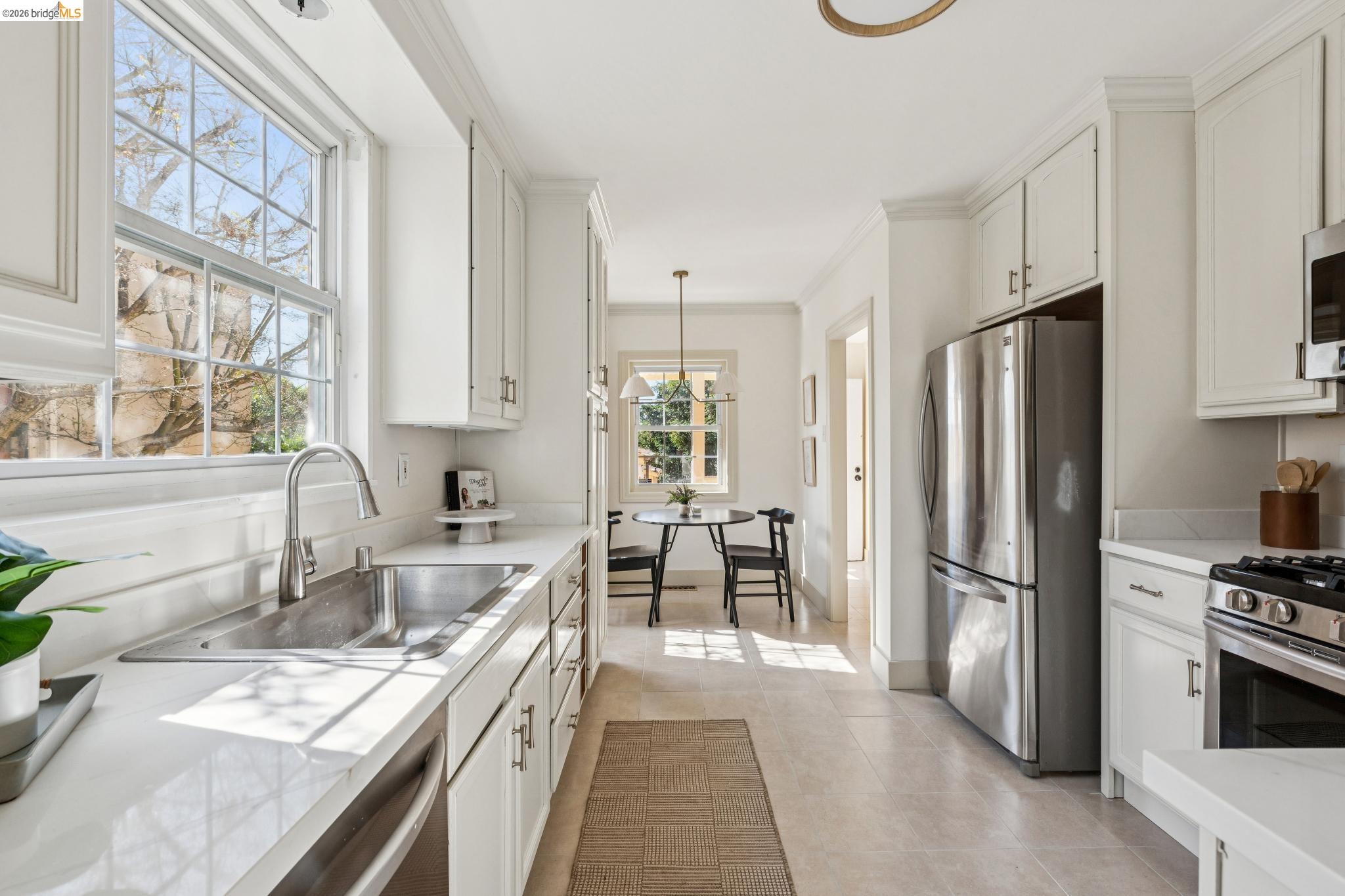 Detail Gallery Image 15 of 32 For 2833 Morgan Avenue, Oakland,  CA 94602 - 3 Beds | 2 Baths