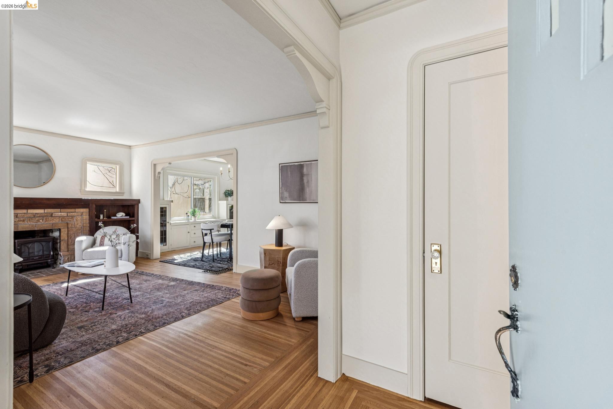 Detail Gallery Image 3 of 32 For 2833 Morgan Avenue, Oakland,  CA 94602 - 3 Beds | 2 Baths