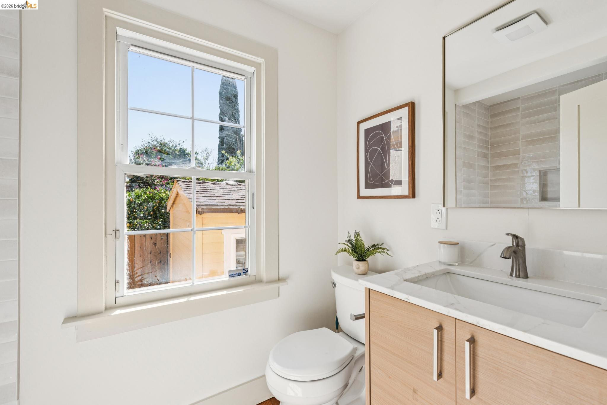 Detail Gallery Image 21 of 32 For 2833 Morgan Avenue, Oakland,  CA 94602 - 3 Beds | 2 Baths