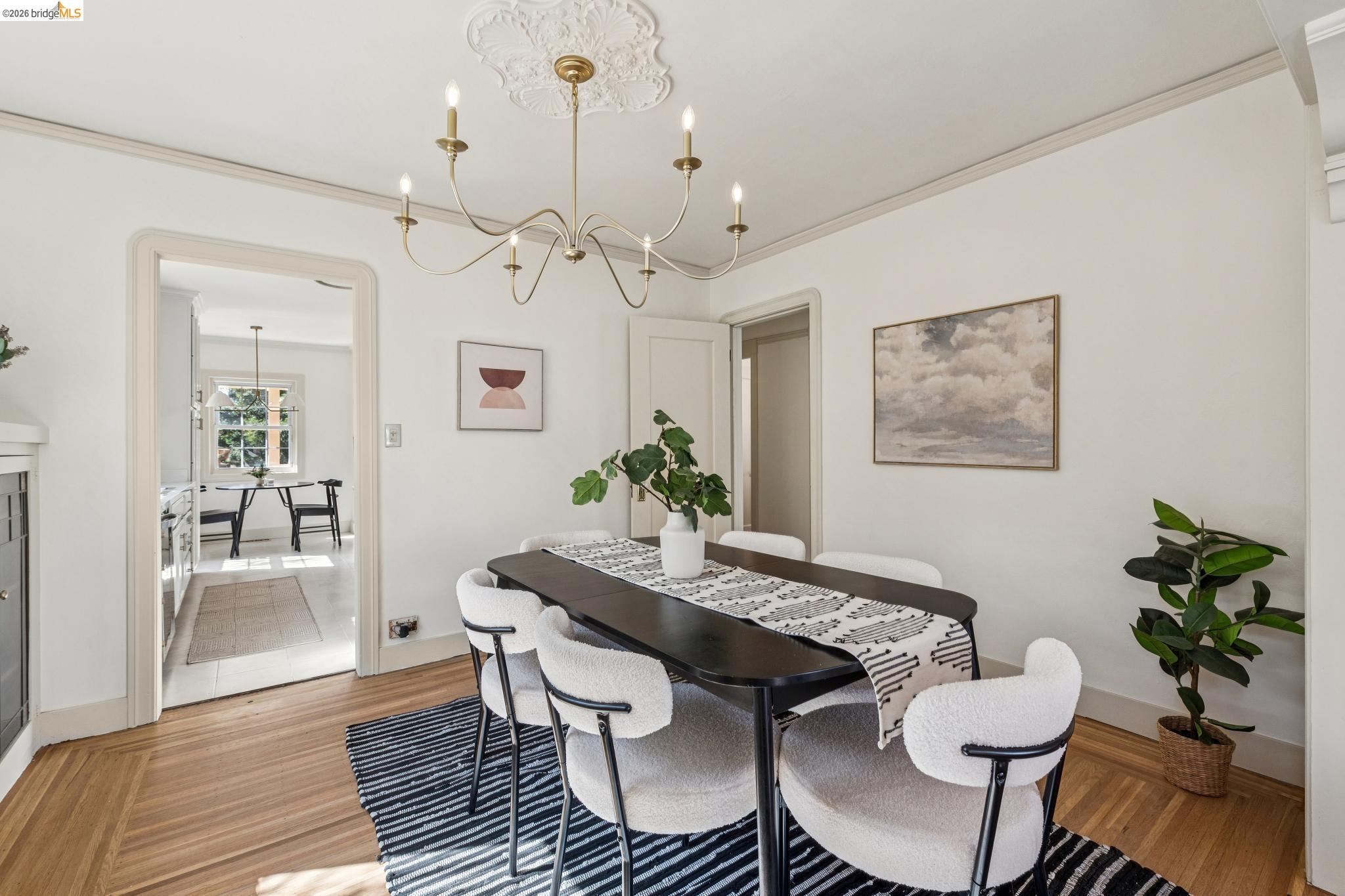 Detail Gallery Image 8 of 32 For 2833 Morgan Avenue, Oakland,  CA 94602 - 3 Beds | 2 Baths