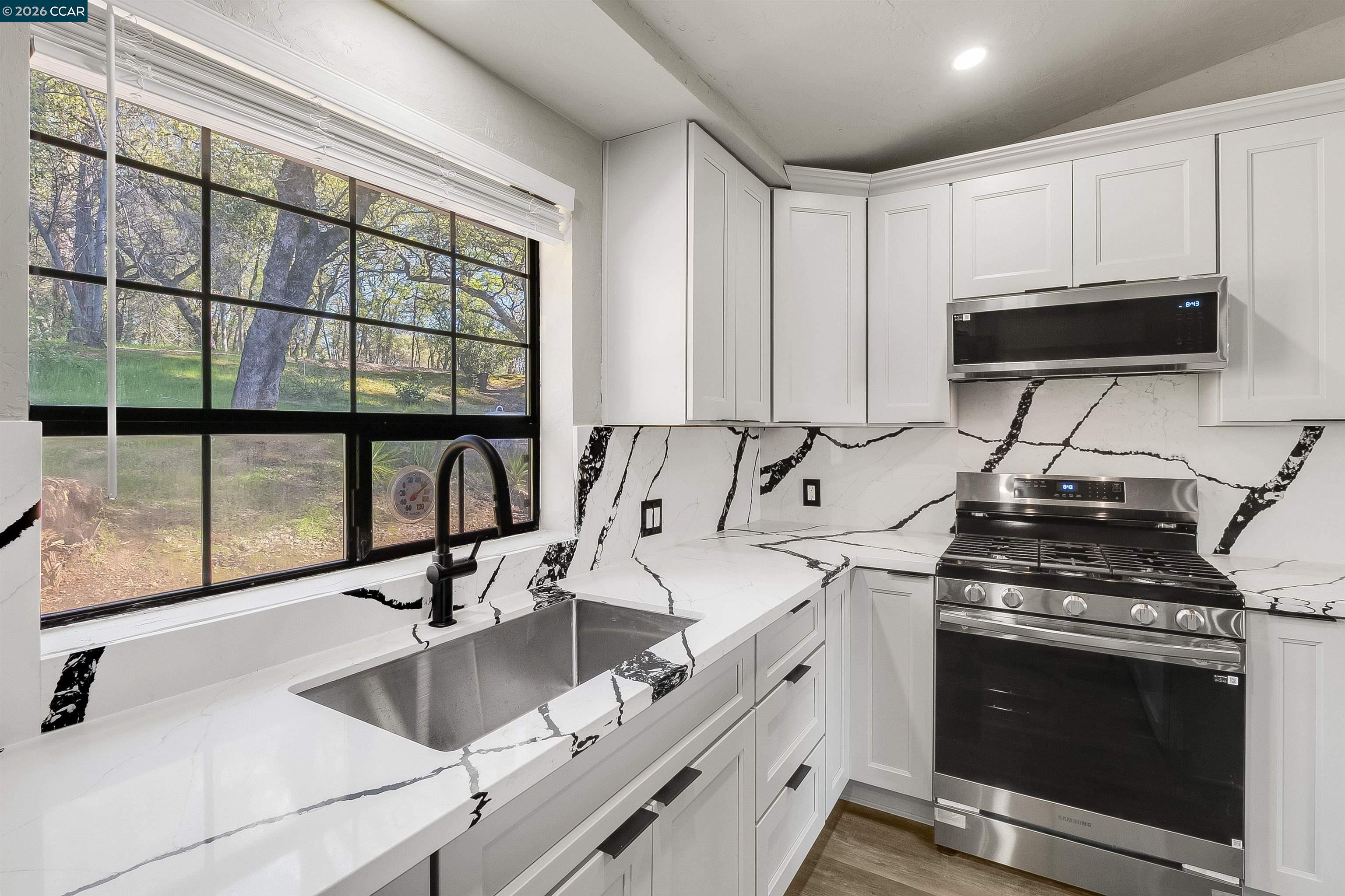 Detail Gallery Image 14 of 56 For 125 Sam Lynn Way, Oroville,  CA 95966 - 3 Beds | 2 Baths