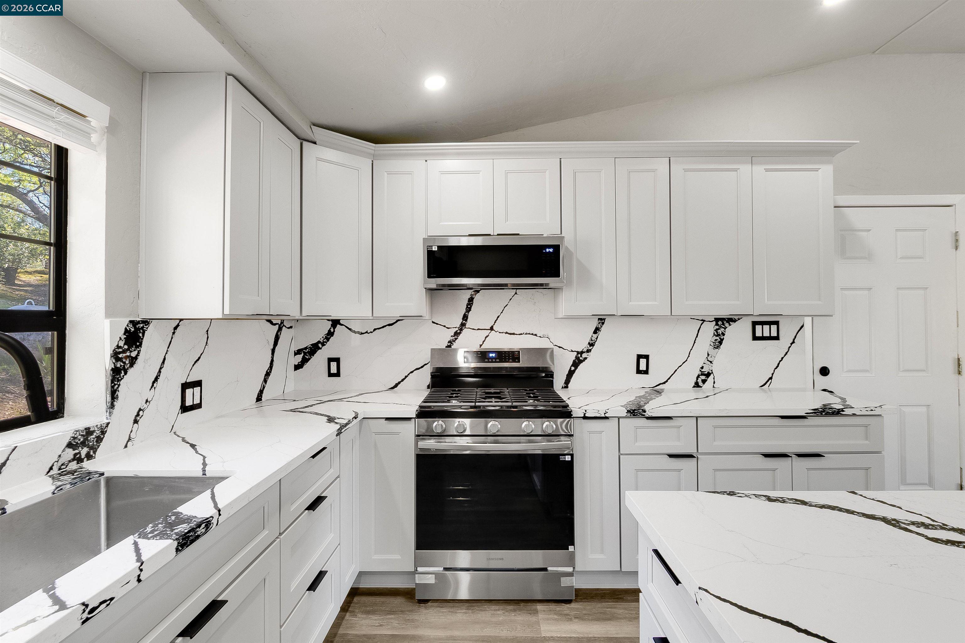 Detail Gallery Image 15 of 56 For 125 Sam Lynn Way, Oroville,  CA 95966 - 3 Beds | 2 Baths