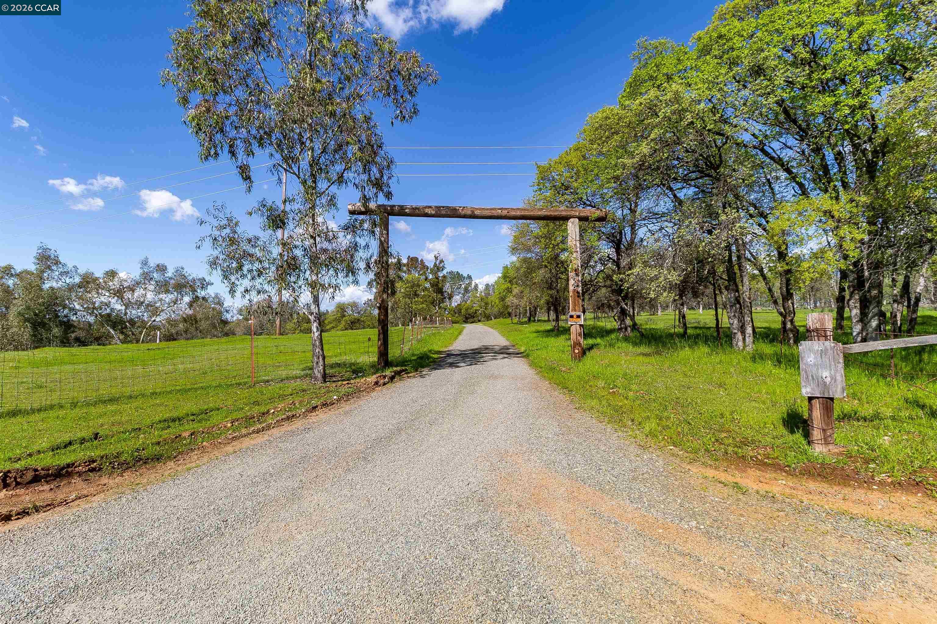Detail Gallery Image 3 of 56 For 125 Sam Lynn Way, Oroville,  CA 95966 - 3 Beds | 2 Baths