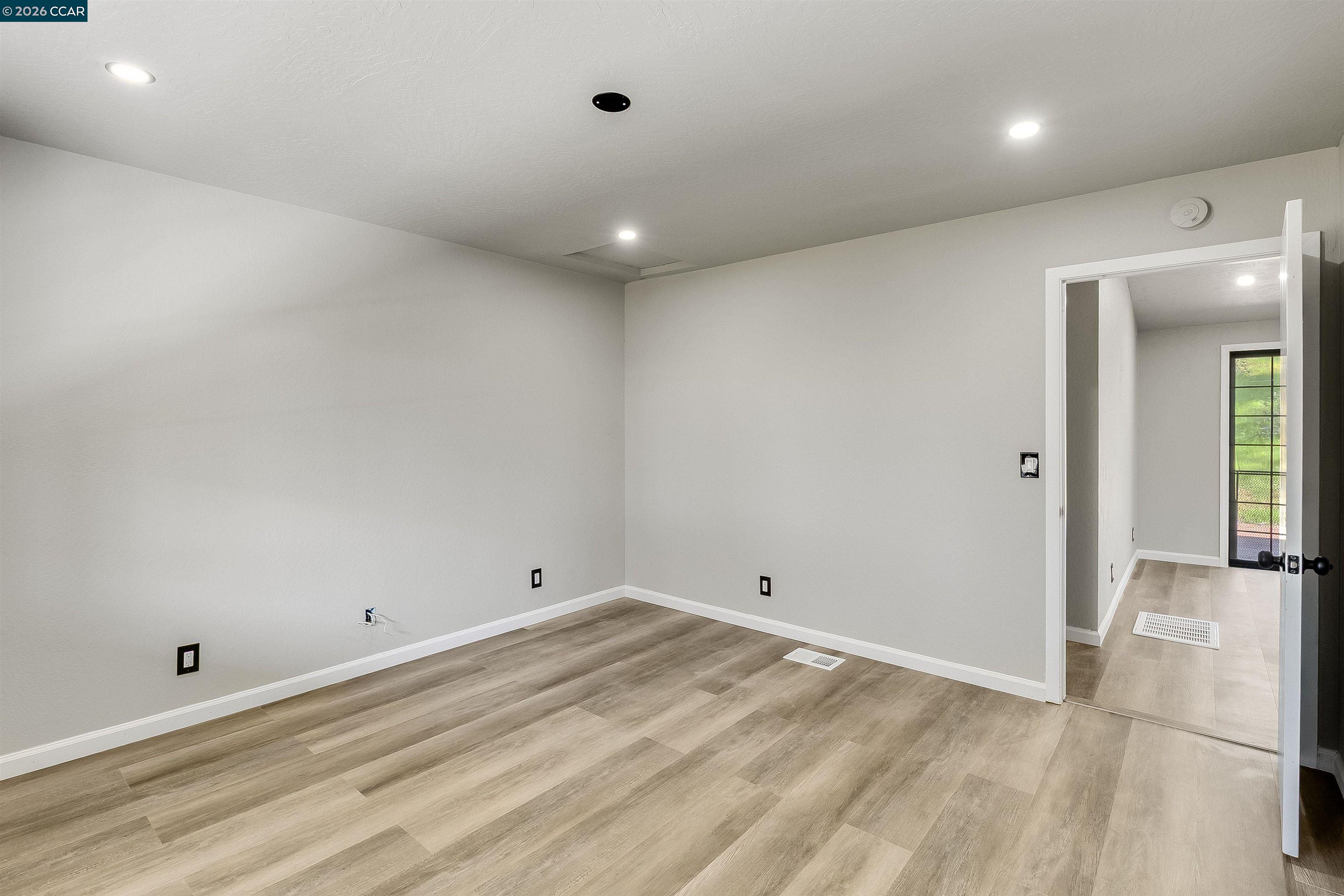 Detail Gallery Image 23 of 56 For 125 Sam Lynn Way, Oroville,  CA 95966 - 3 Beds | 2 Baths