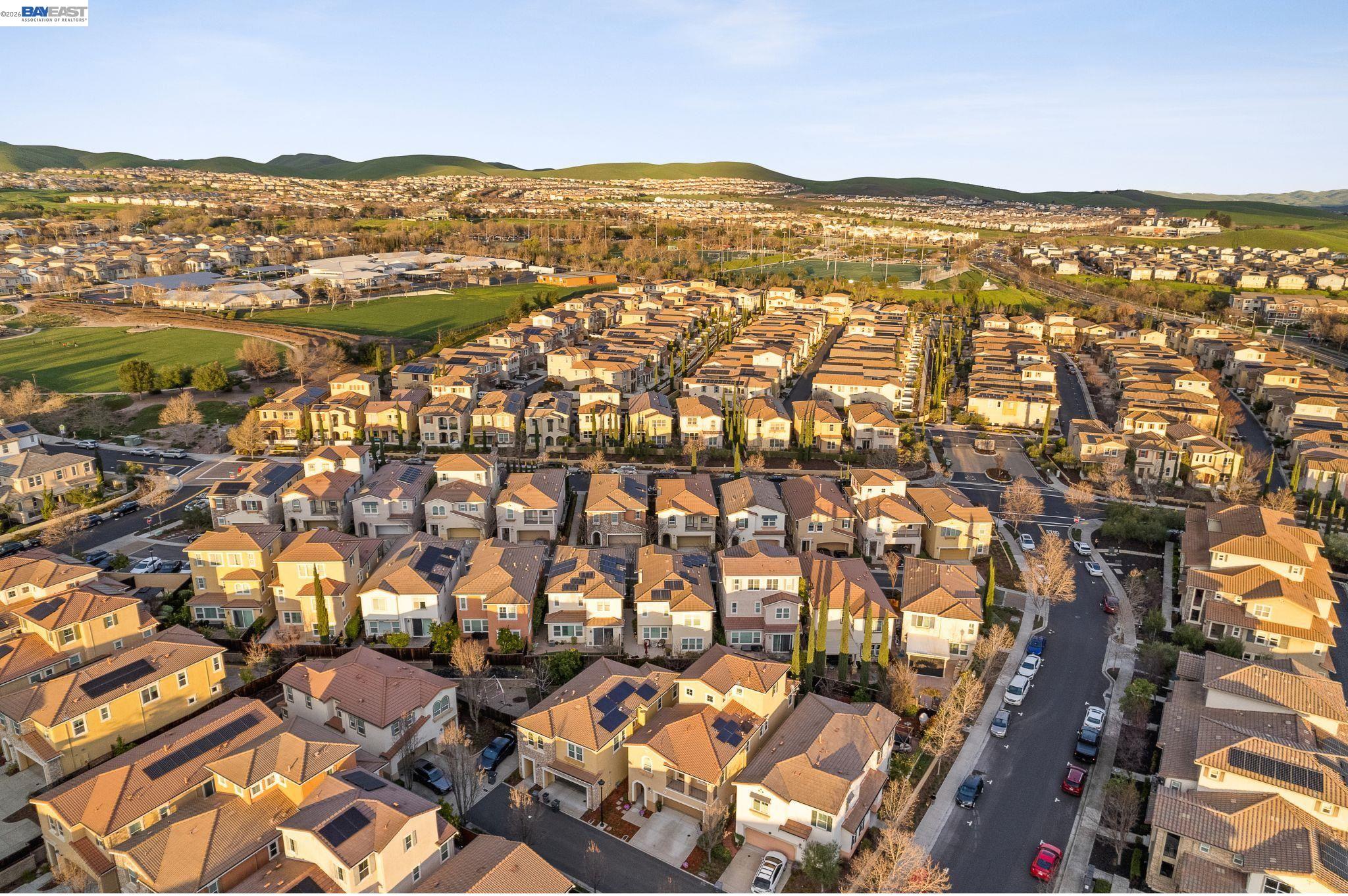 Detail Gallery Image 39 of 46 For 4431 Duccio Pl, Dublin,  CA 94568 - 4 Beds | 3/1 Baths