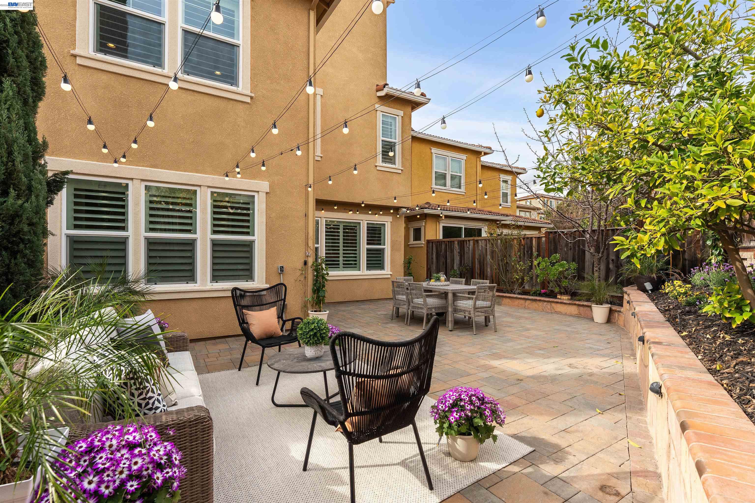 Detail Gallery Image 5 of 46 For 4431 Duccio Pl, Dublin,  CA 94568 - 4 Beds | 3/1 Baths