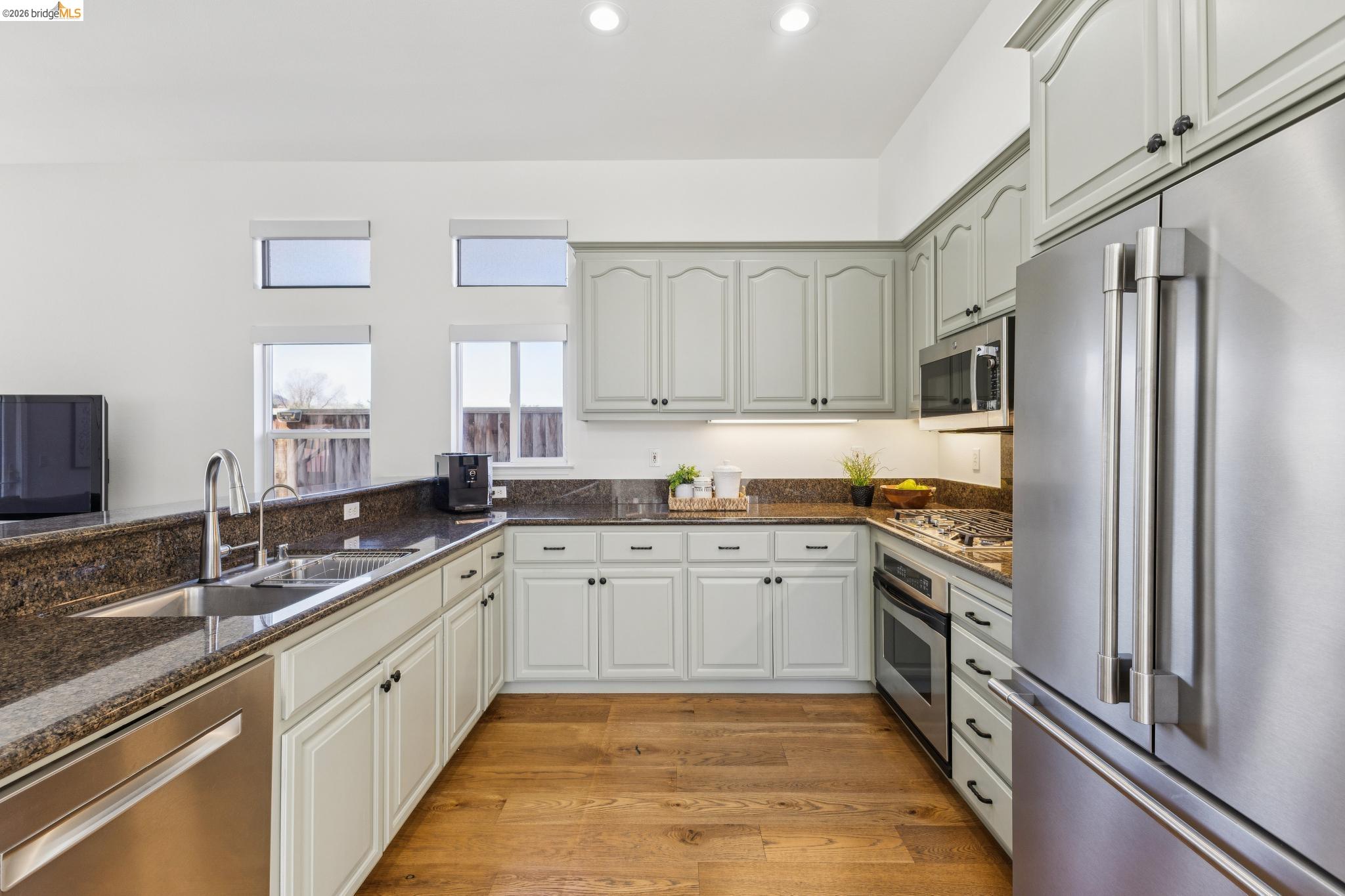 Detail Gallery Image 12 of 49 For 548 Gabriel Ct, Walnut Creek,  CA 94597 - 4 Beds | 2/1 Baths