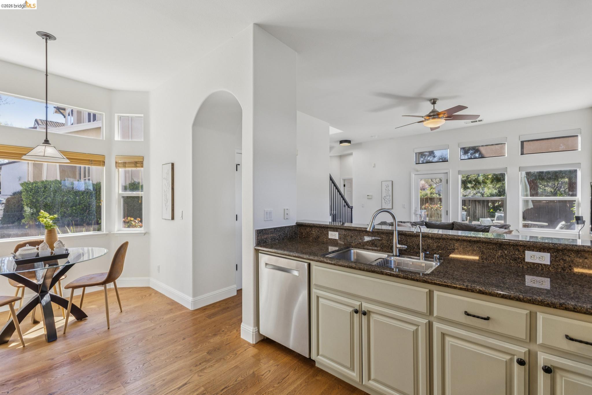 Detail Gallery Image 16 of 49 For 548 Gabriel Ct, Walnut Creek,  CA 94597 - 4 Beds | 2/1 Baths