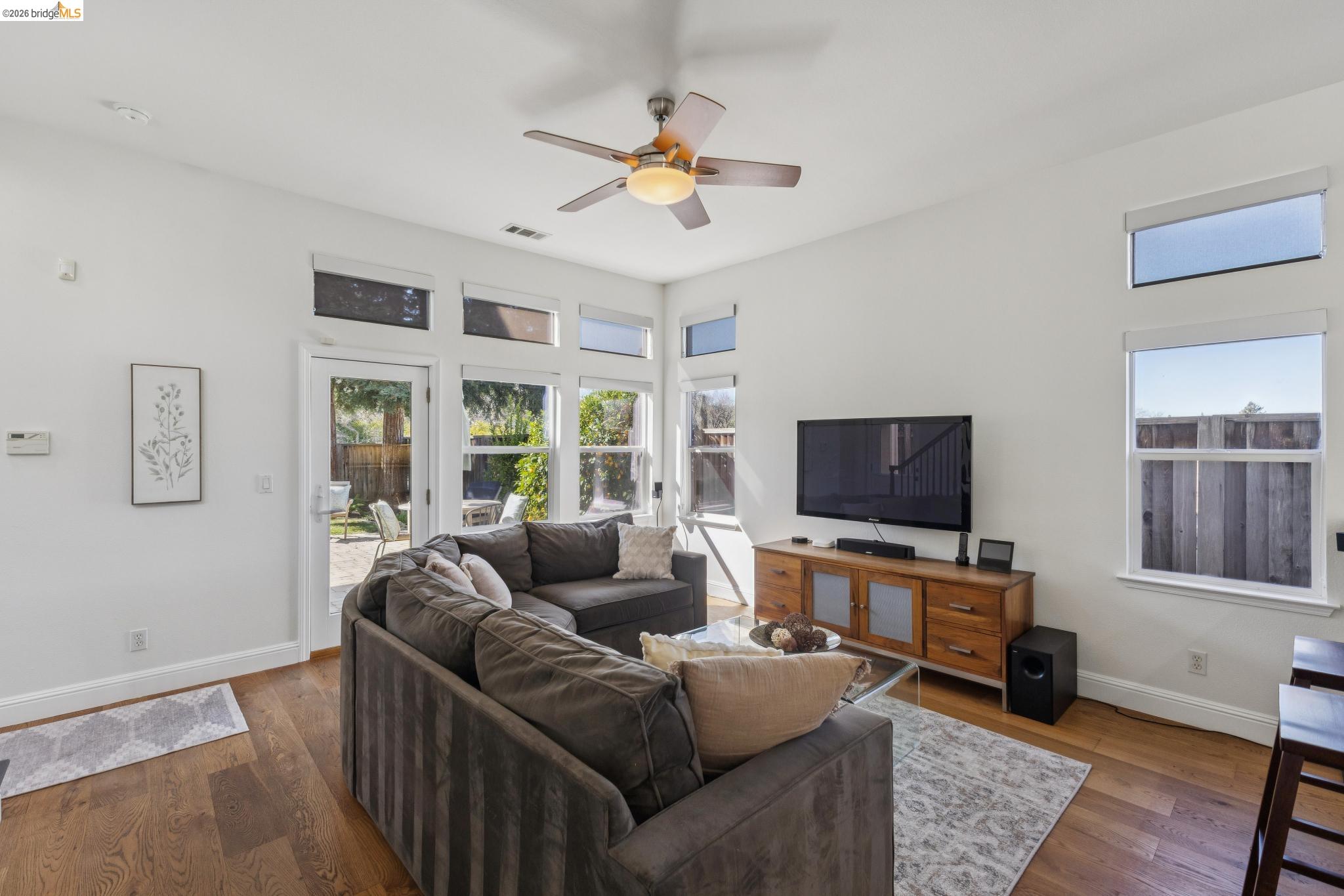 Detail Gallery Image 20 of 49 For 548 Gabriel Ct, Walnut Creek,  CA 94597 - 4 Beds | 2/1 Baths