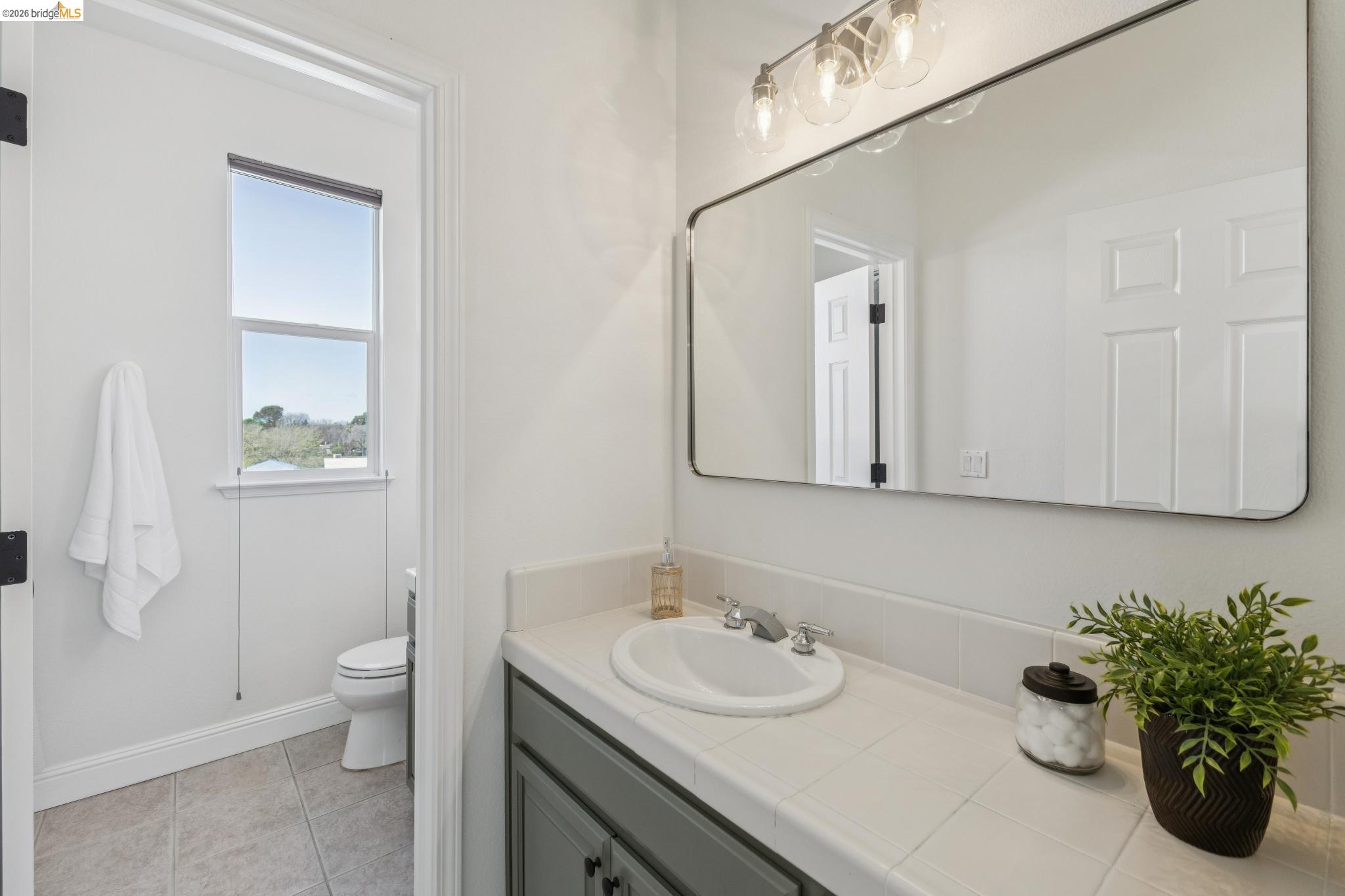 Detail Gallery Image 36 of 49 For 548 Gabriel Ct, Walnut Creek,  CA 94597 - 4 Beds | 2/1 Baths