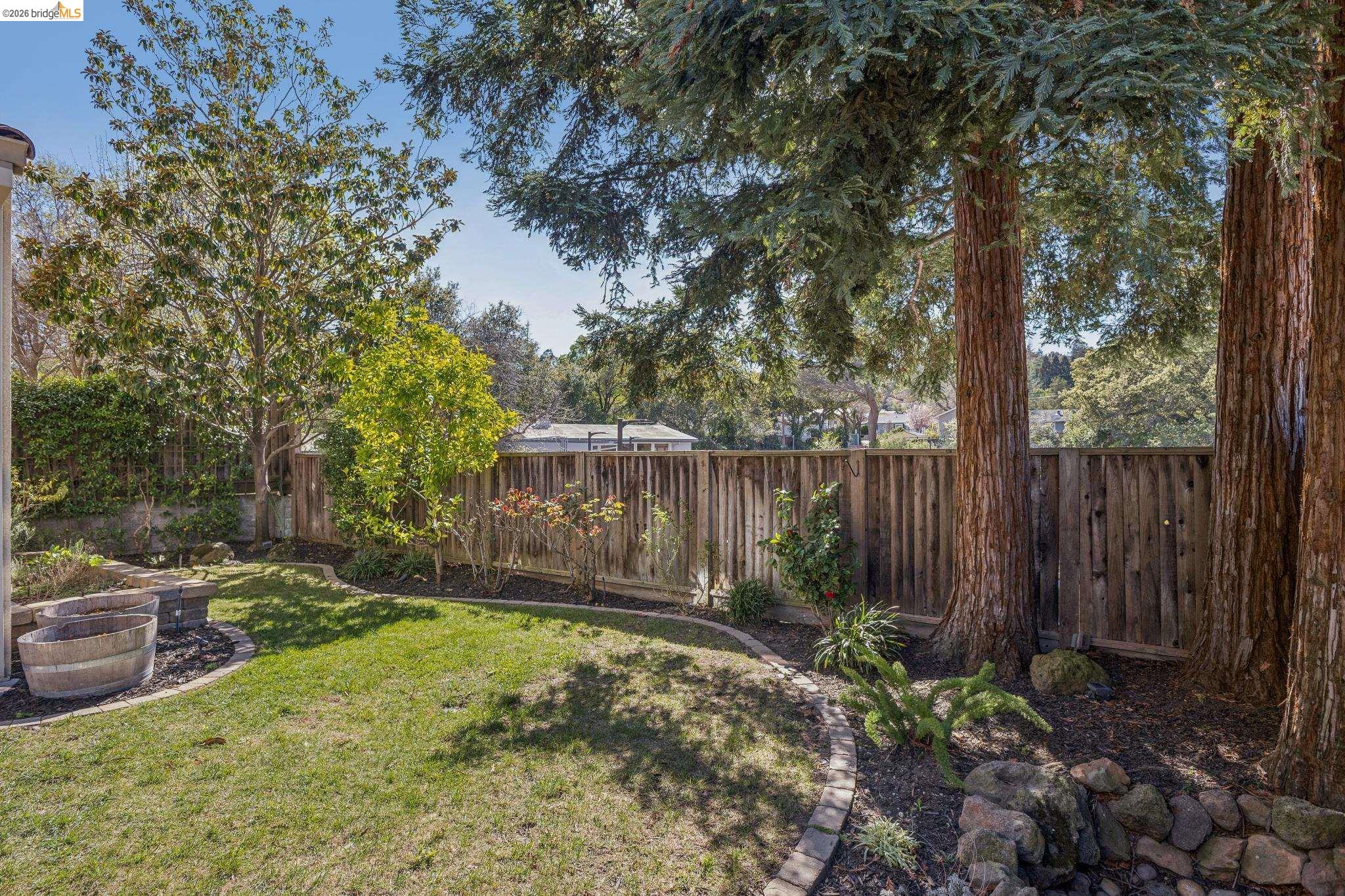 Detail Gallery Image 46 of 49 For 548 Gabriel Ct, Walnut Creek,  CA 94597 - 4 Beds | 2/1 Baths