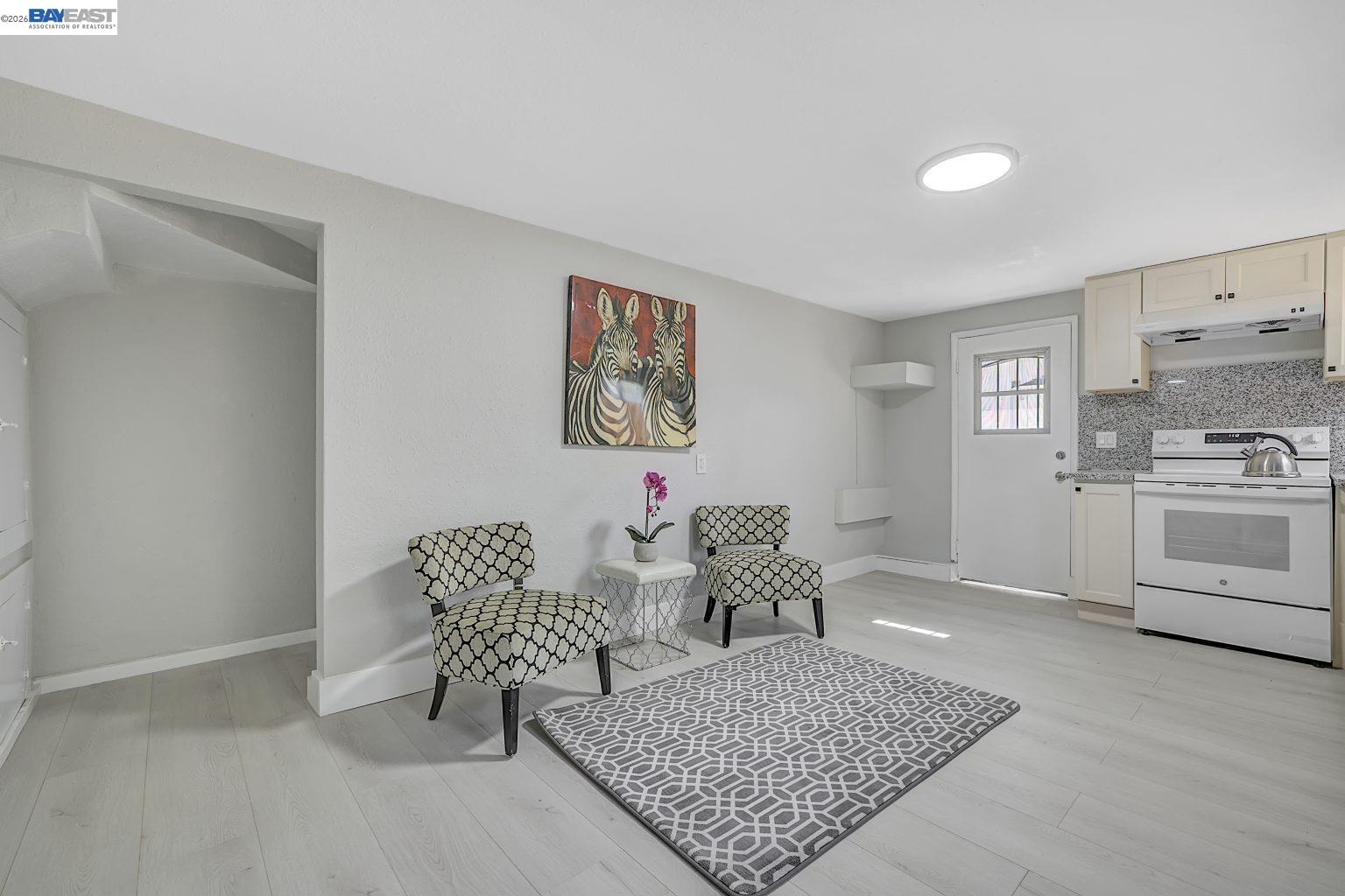 Detail Gallery Image 27 of 56 For 2834 Abbey St, Oakland,  CA 94619 - 4 Beds | 3/1 Baths