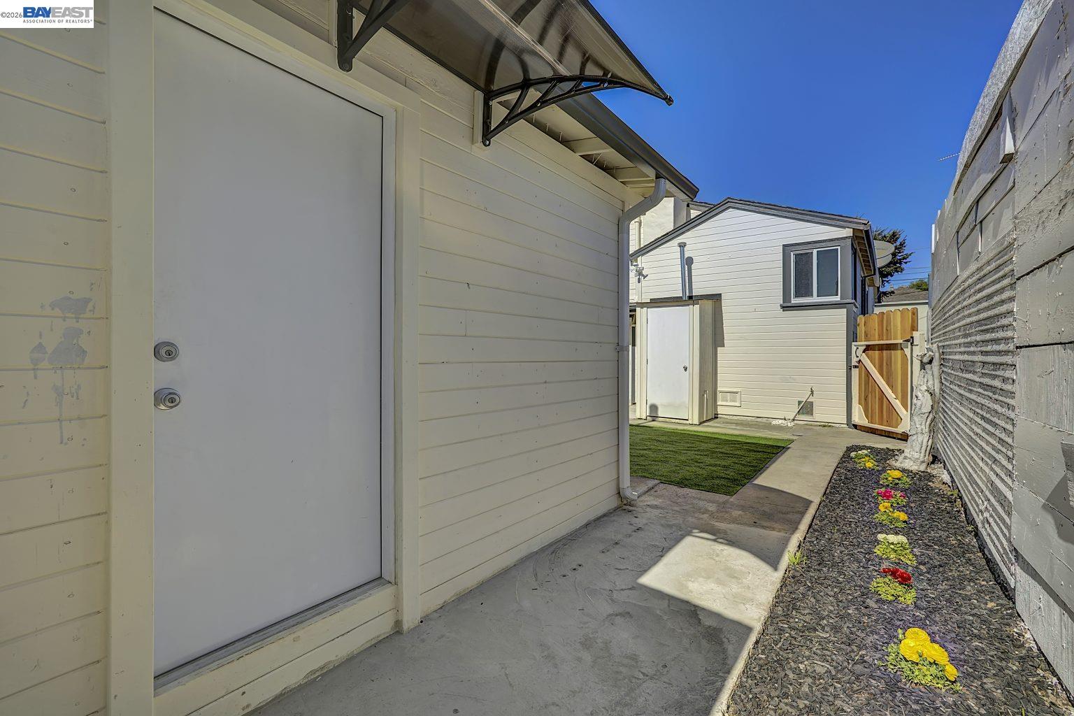 Detail Gallery Image 36 of 56 For 2834 Abbey St, Oakland,  CA 94619 - 4 Beds | 3/1 Baths