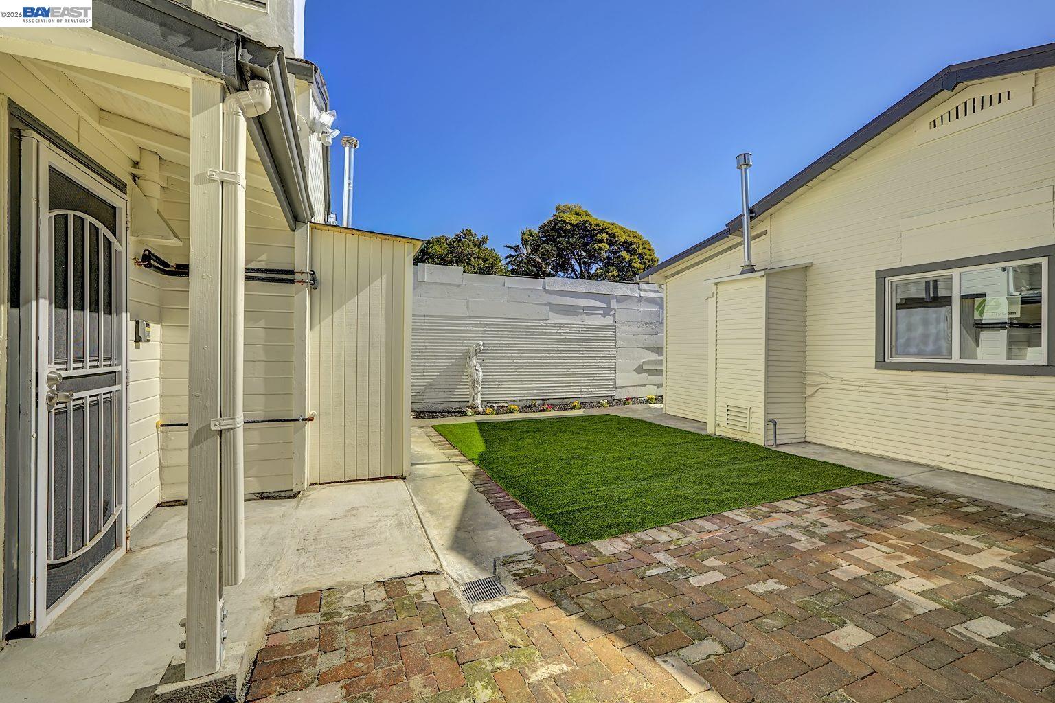 Detail Gallery Image 47 of 56 For 2834 Abbey St, Oakland,  CA 94619 - 4 Beds | 3/1 Baths