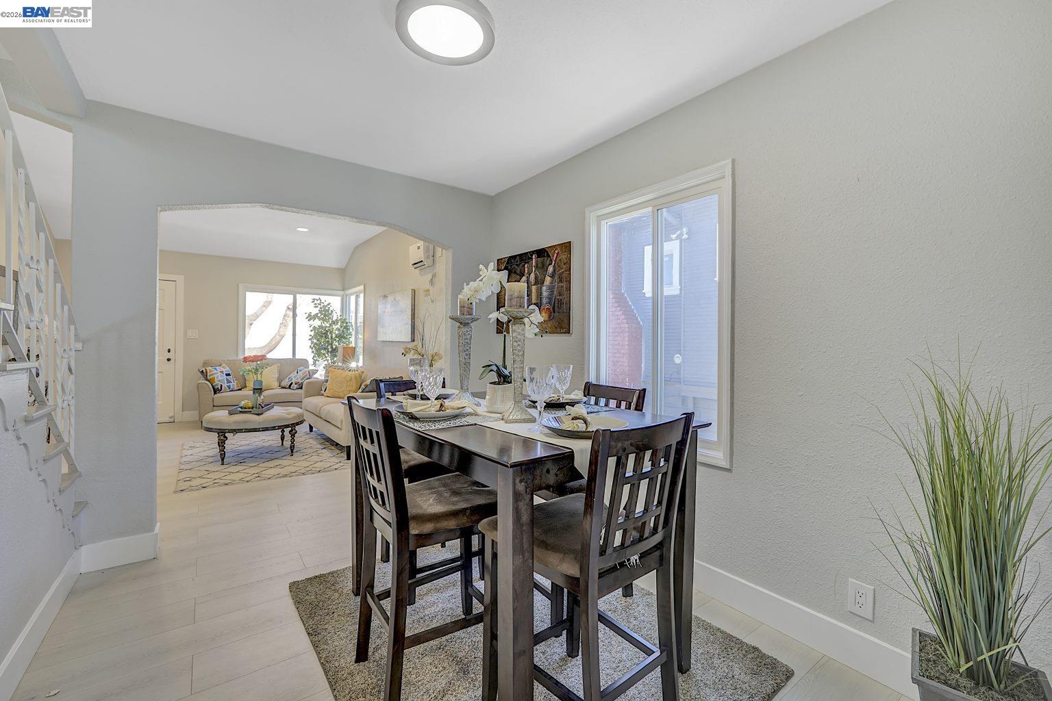 Detail Gallery Image 8 of 56 For 2834 Abbey St, Oakland,  CA 94619 - 4 Beds | 3/1 Baths