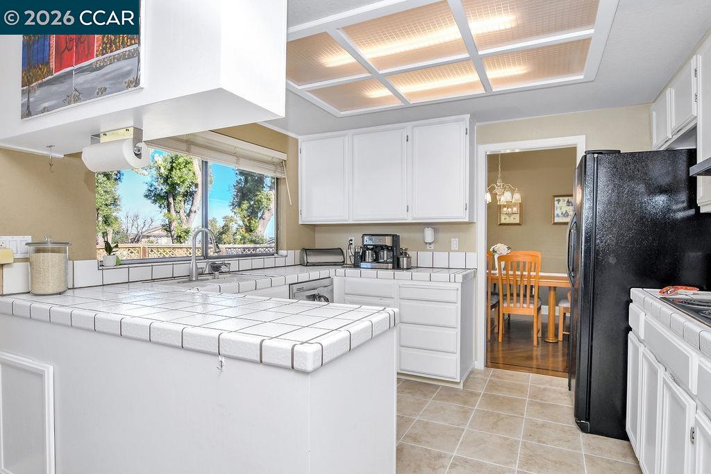 Detail Gallery Image 8 of 37 For 1512 Mellissa Ct, Antioch,  CA 94509 - 3 Beds | 2/1 Baths