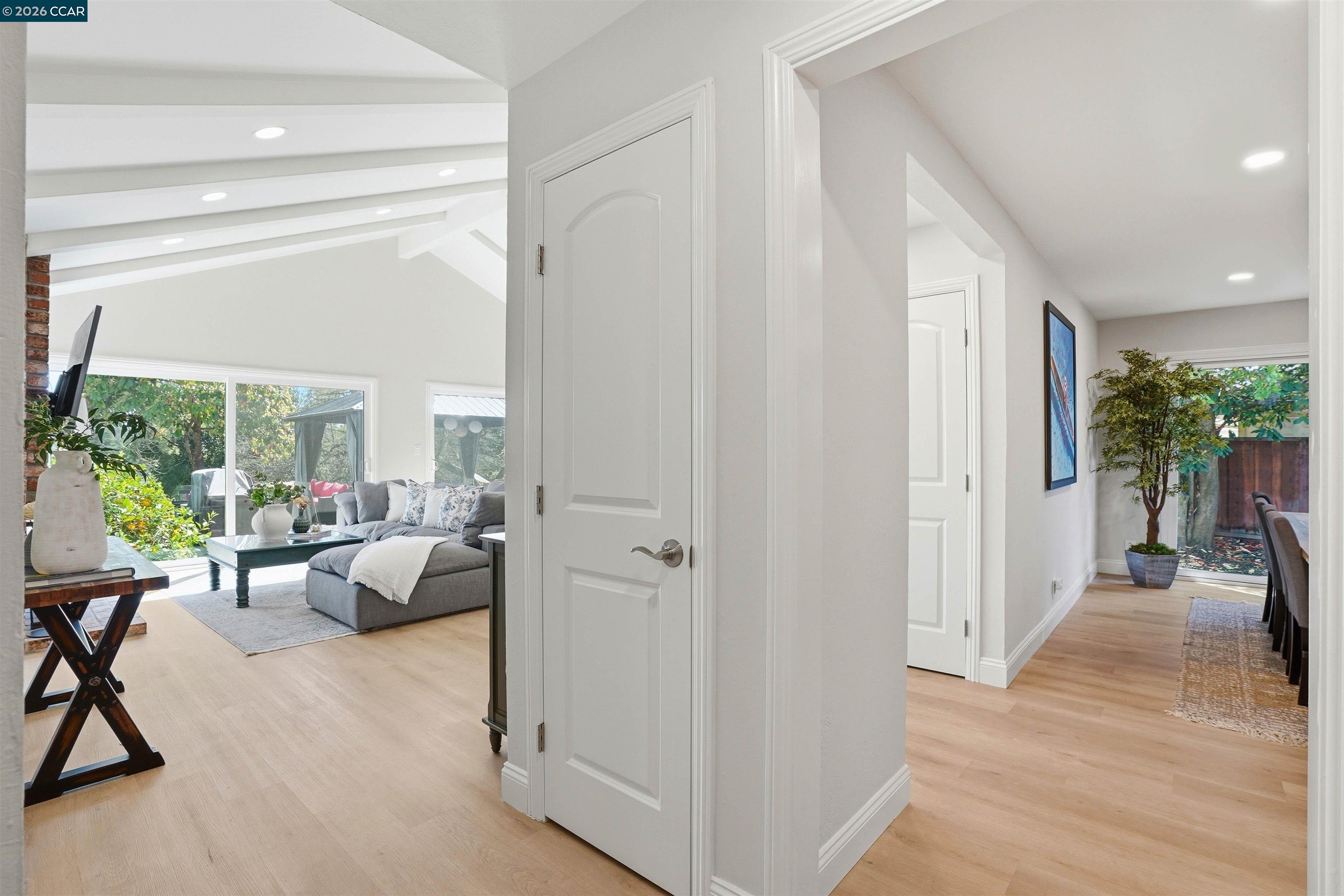 Detail Gallery Image 7 of 45 For 930 Pinto Ct, Walnut Creek,  CA 94596 - 4 Beds | 2/1 Baths