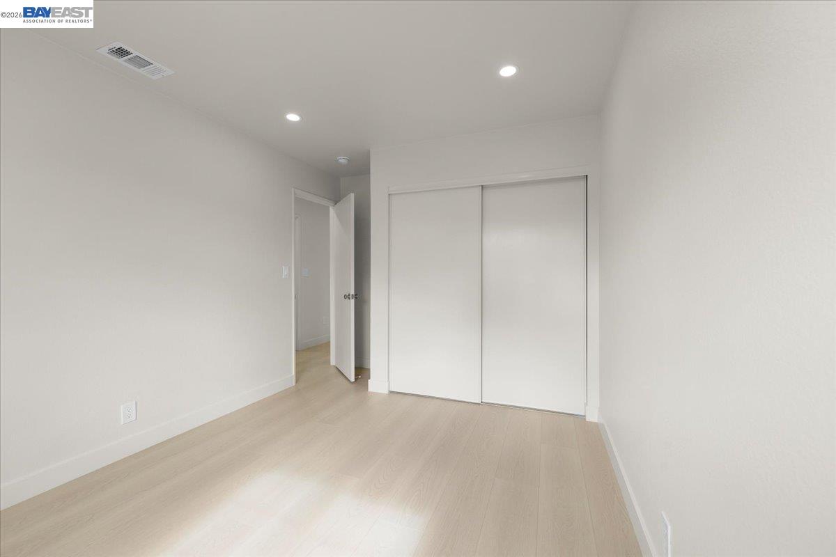 Detail Gallery Image 14 of 26 For 5395 Twilight Cmn, Fremont,  CA 94555 - 4 Beds | 2/1 Baths