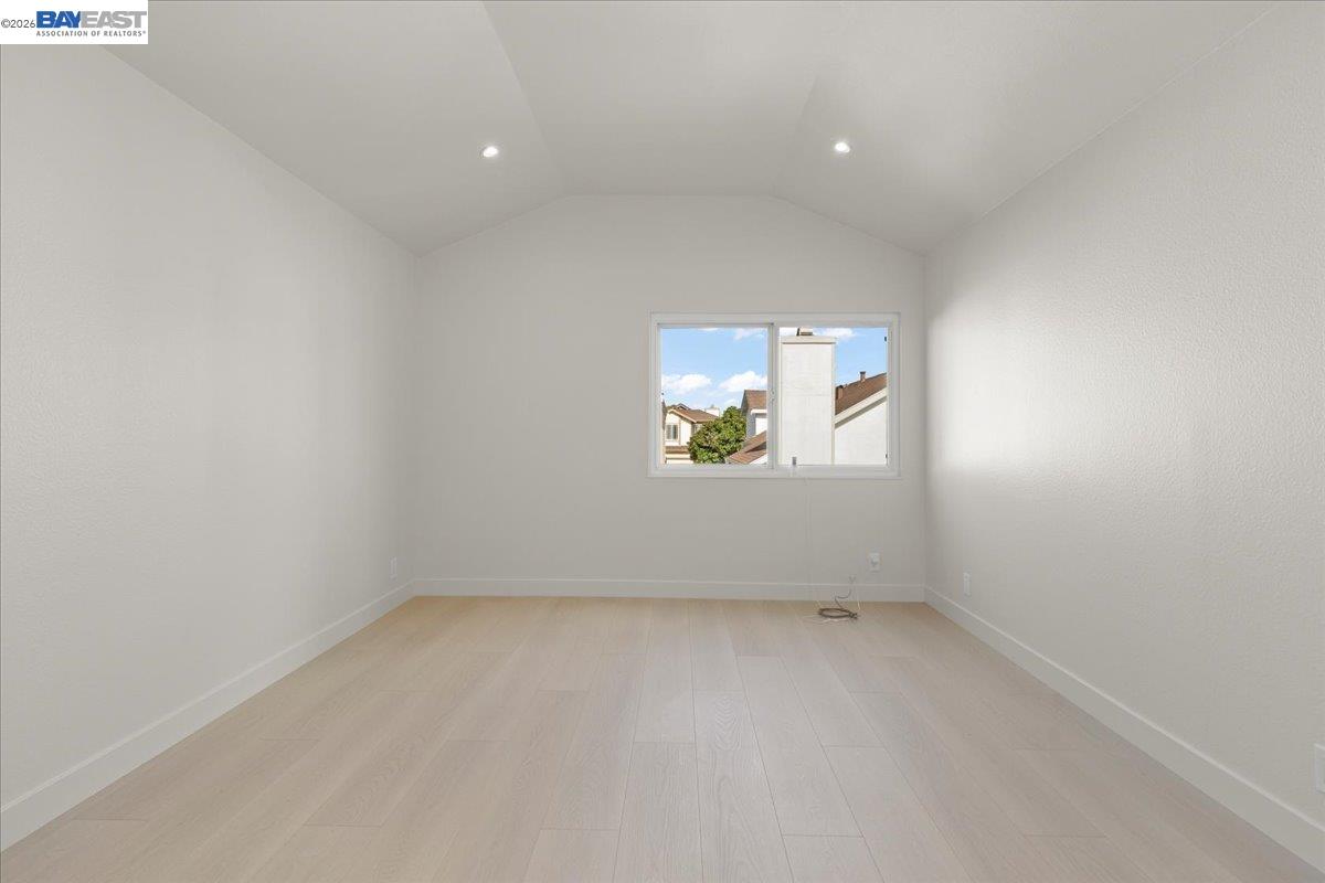 Detail Gallery Image 20 of 26 For 5395 Twilight Cmn, Fremont,  CA 94555 - 4 Beds | 2/1 Baths