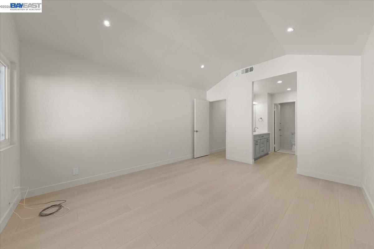 Detail Gallery Image 21 of 26 For 5395 Twilight Cmn, Fremont,  CA 94555 - 4 Beds | 2/1 Baths