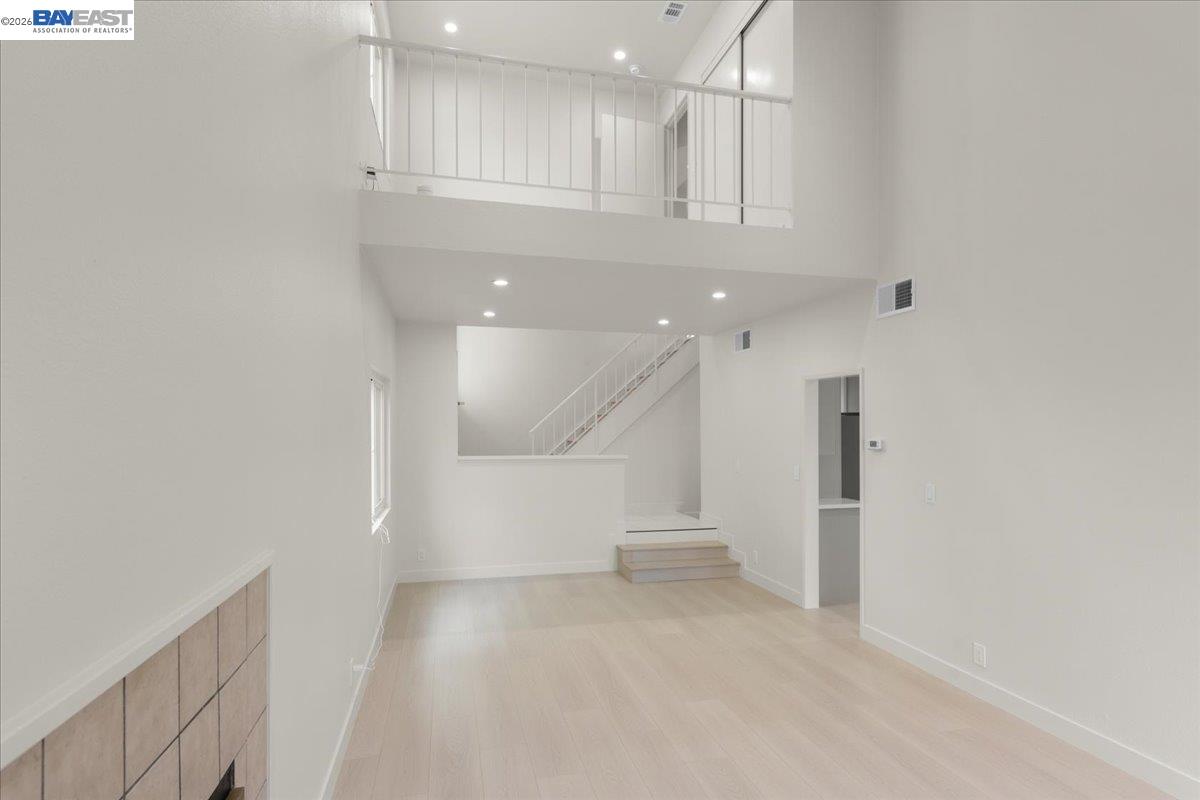 Detail Gallery Image 6 of 26 For 5395 Twilight Cmn, Fremont,  CA 94555 - 4 Beds | 2/1 Baths