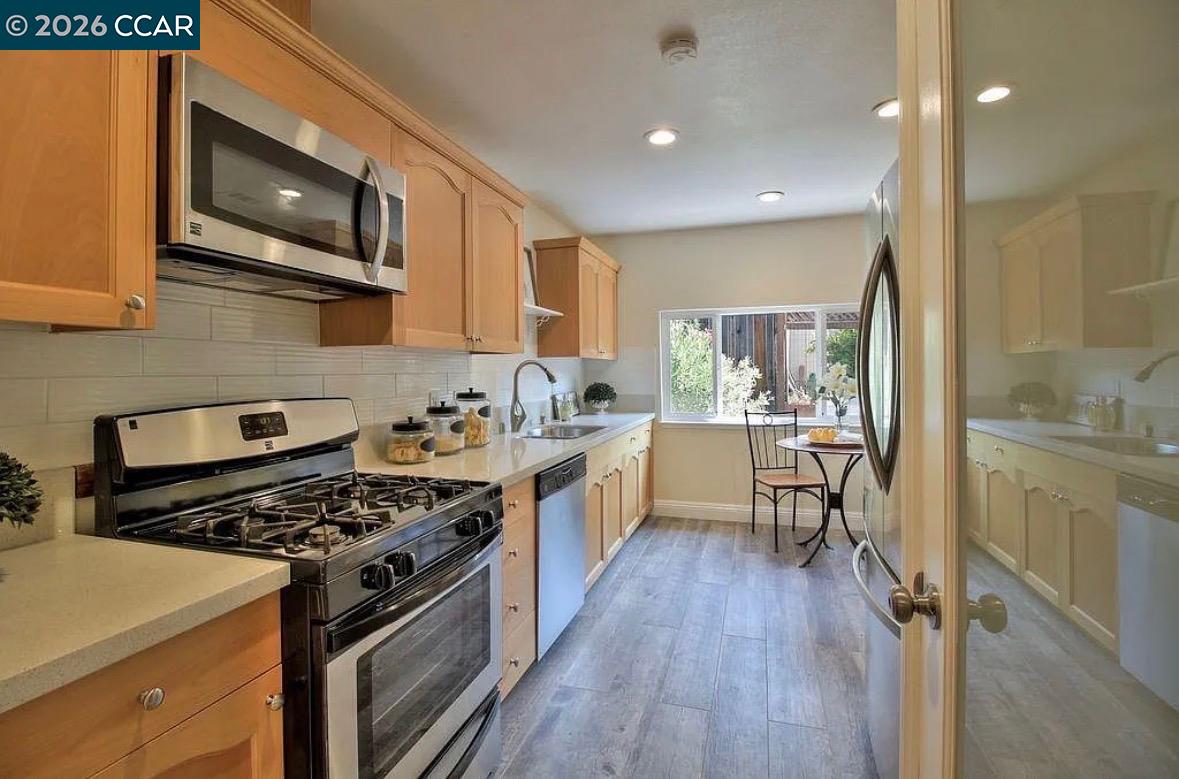 Detail Gallery Image 19 of 27 For 143 Pulido Rd, Danville,  CA 94526 - 4 Beds | 2 Baths