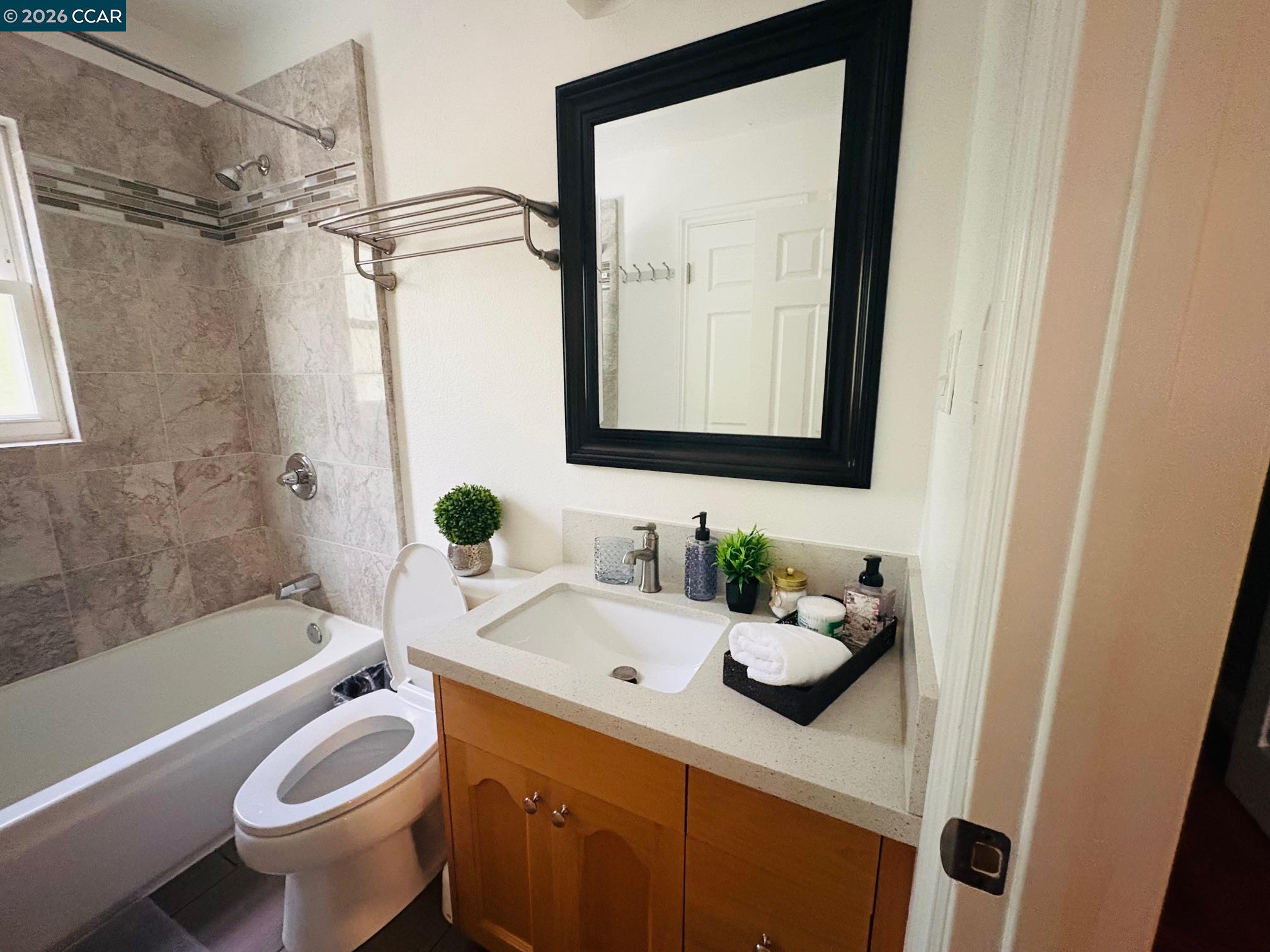 Detail Gallery Image 9 of 27 For 143 Pulido Rd, Danville,  CA 94526 - 4 Beds | 2 Baths