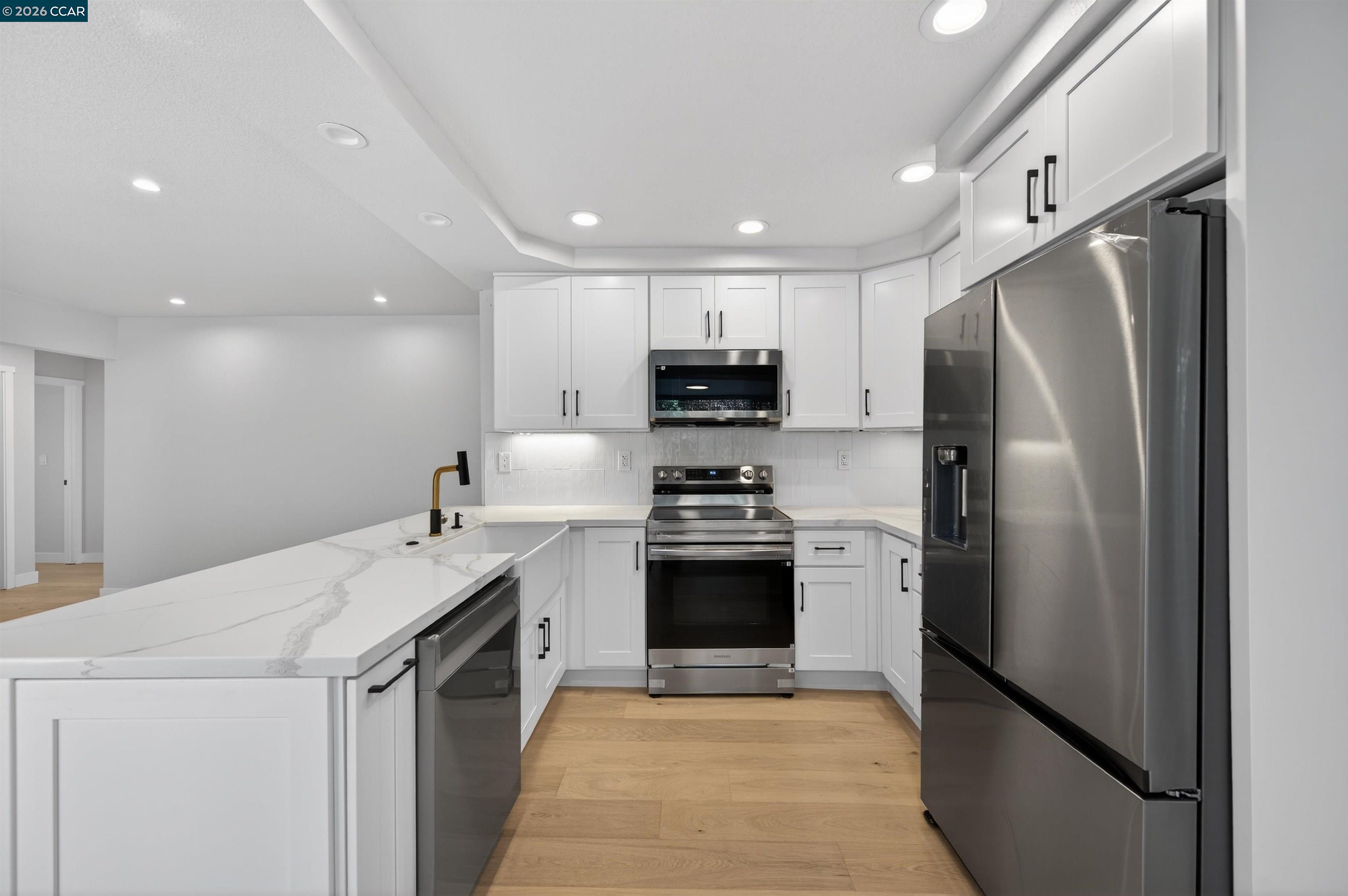 Detail Gallery Image 11 of 45 For 1911 Meredith Ct, Concord,  CA 94521 - 3 Beds | 2 Baths