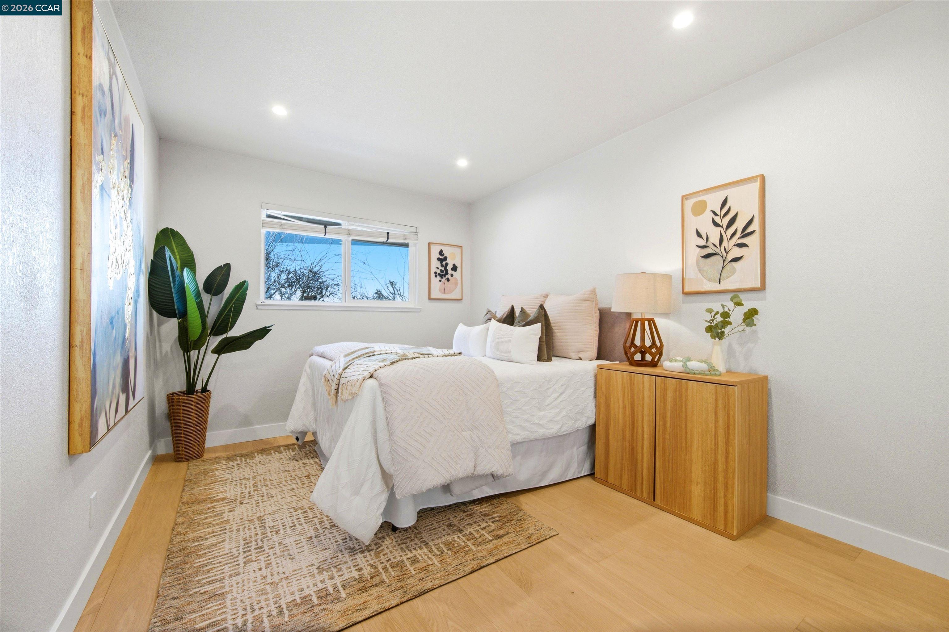 Detail Gallery Image 21 of 45 For 1911 Meredith Ct, Concord,  CA 94521 - 3 Beds | 2 Baths