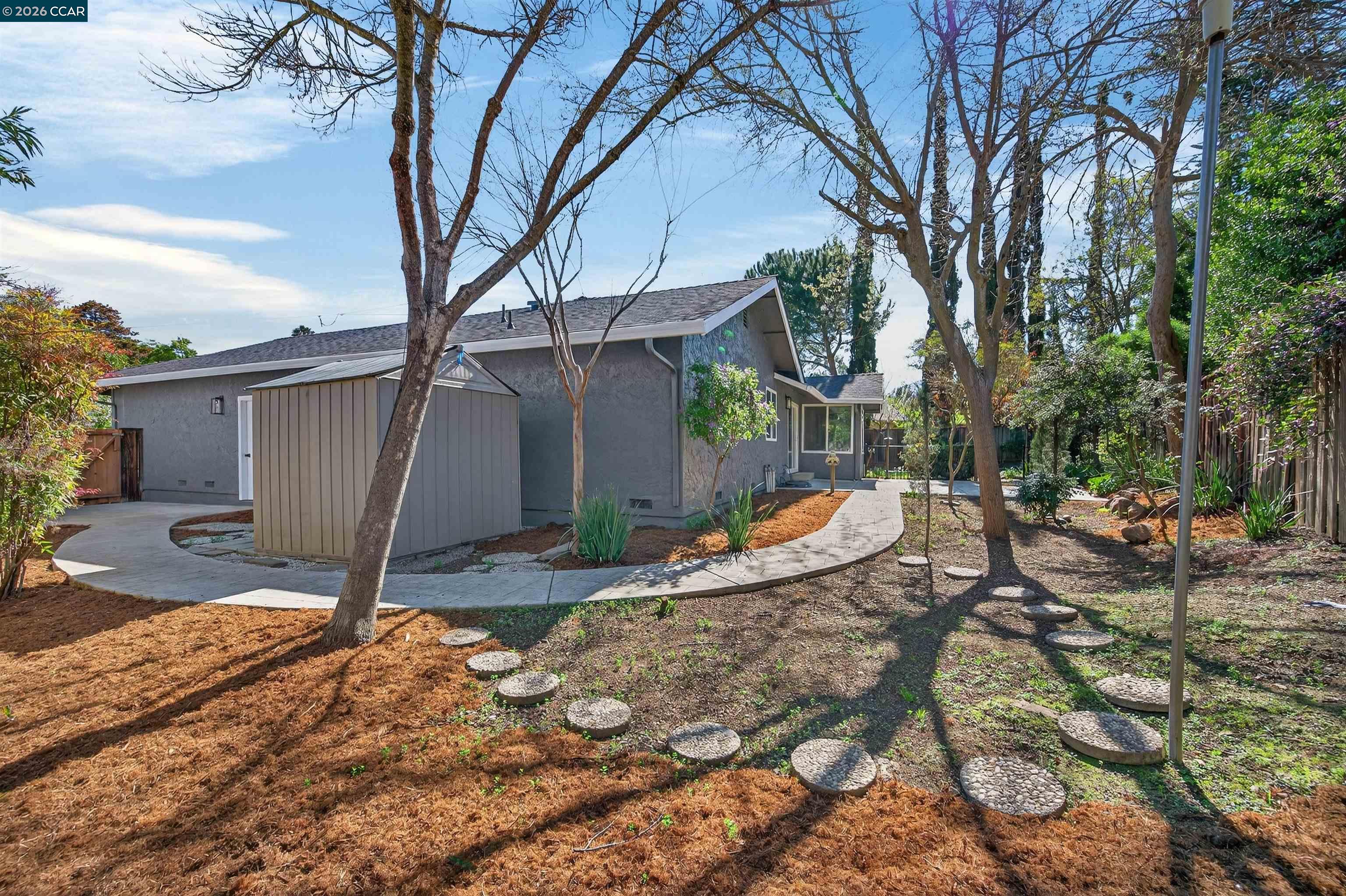 Detail Gallery Image 34 of 45 For 1911 Meredith Ct, Concord,  CA 94521 - 3 Beds | 2 Baths