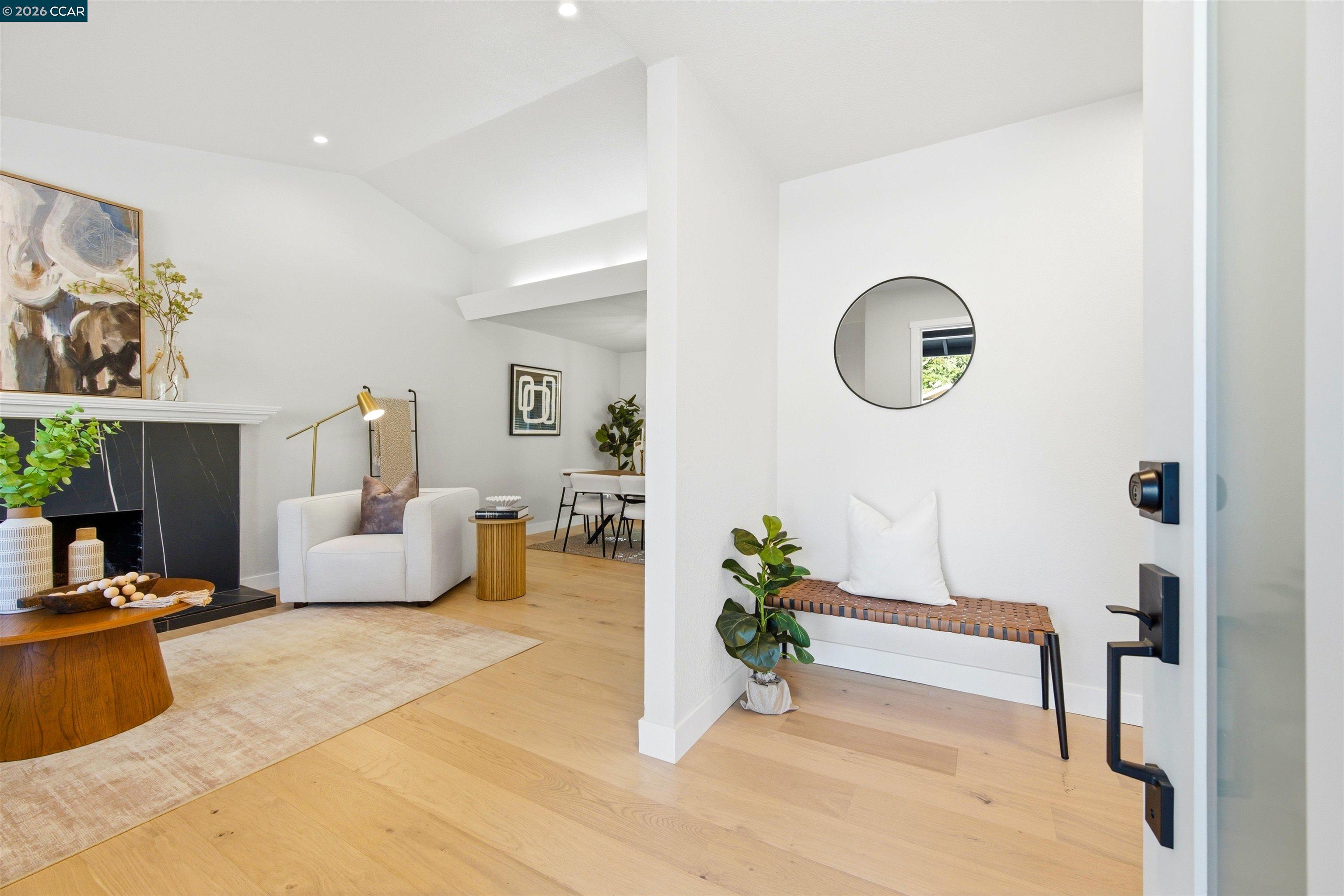 Detail Gallery Image 5 of 45 For 1911 Meredith Ct, Concord,  CA 94521 - 3 Beds | 2 Baths