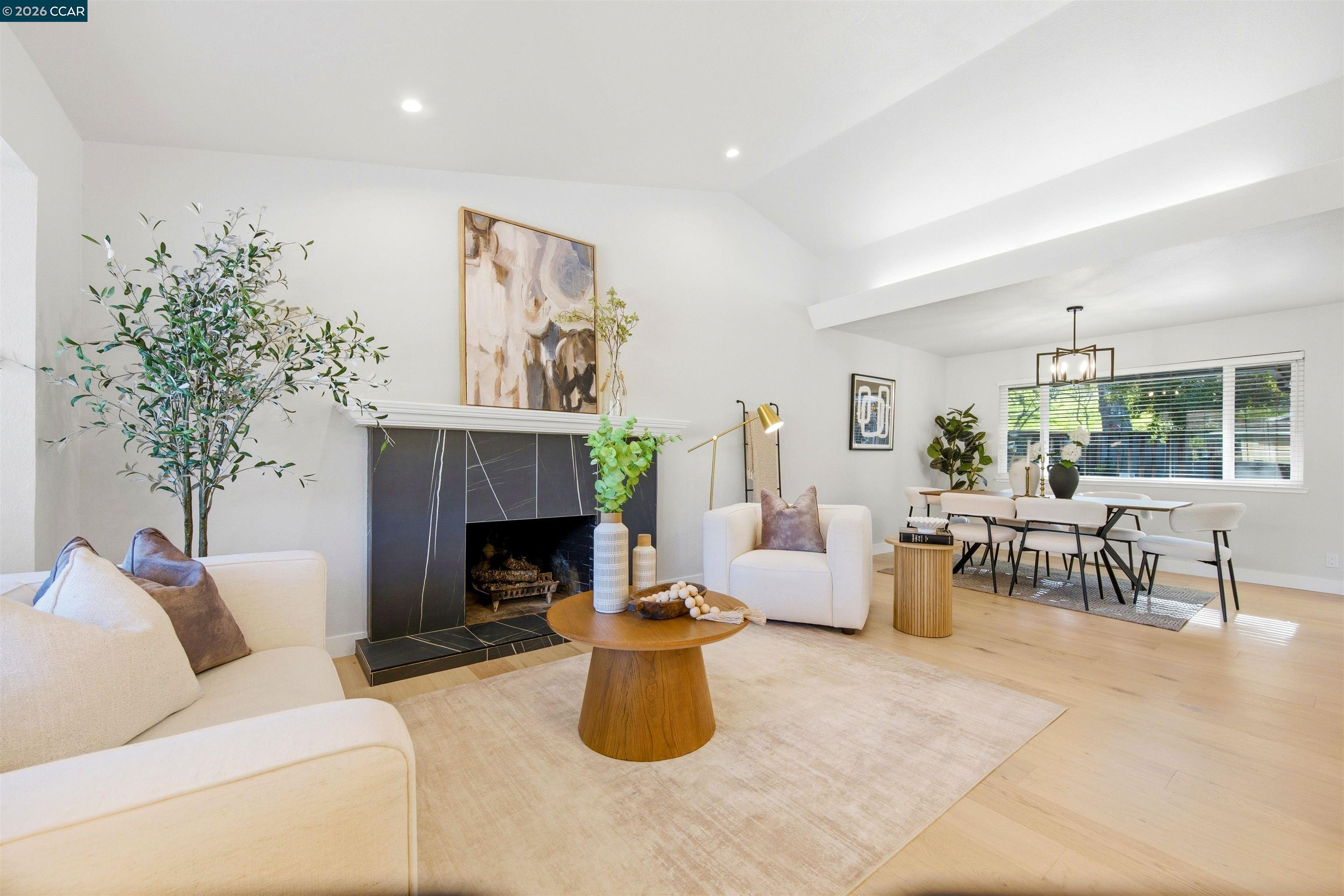 Detail Gallery Image 6 of 45 For 1911 Meredith Ct, Concord,  CA 94521 - 3 Beds | 2 Baths