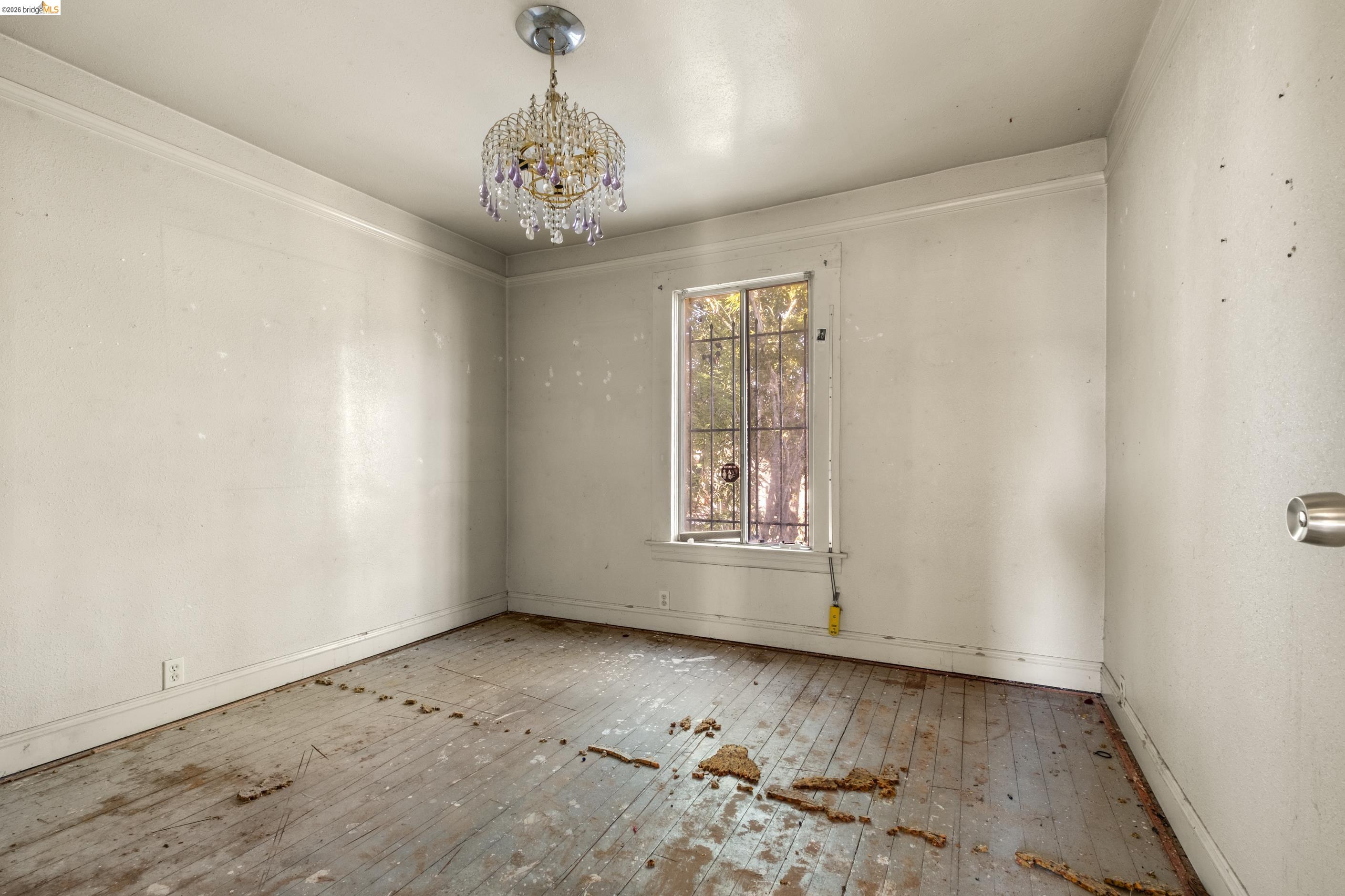 Detail Gallery Image 12 of 35 For 464 42nd St, Oakland,  CA 94609 - – Beds | – Baths