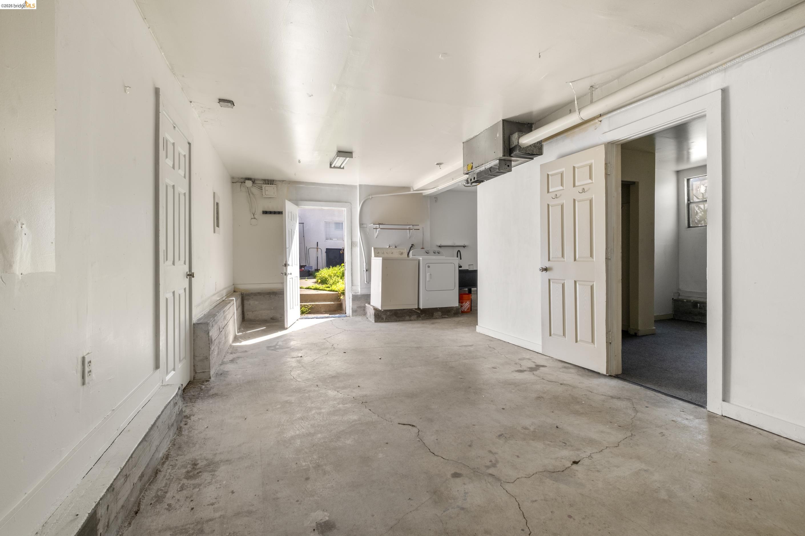 Detail Gallery Image 22 of 35 For 464 42nd St, Oakland,  CA 94609 - – Beds | – Baths