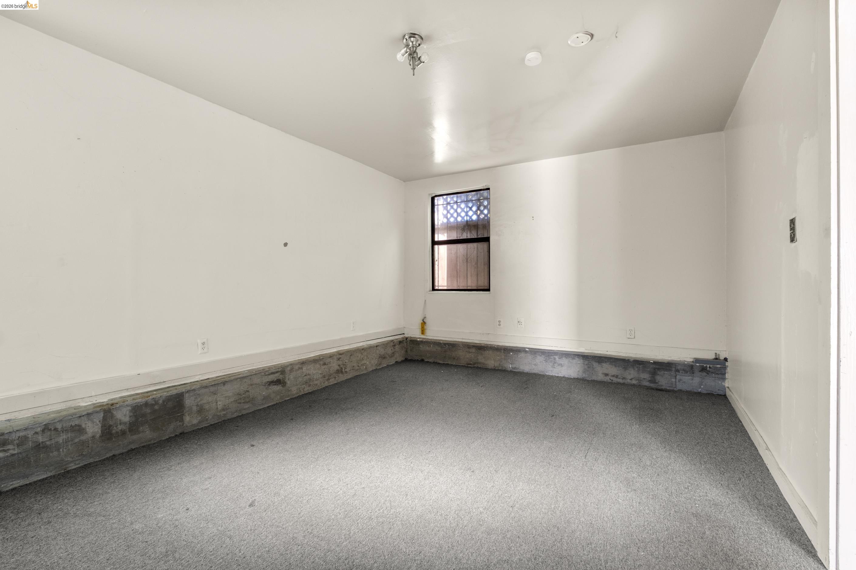 Detail Gallery Image 24 of 35 For 464 42nd St, Oakland,  CA 94609 - – Beds | – Baths