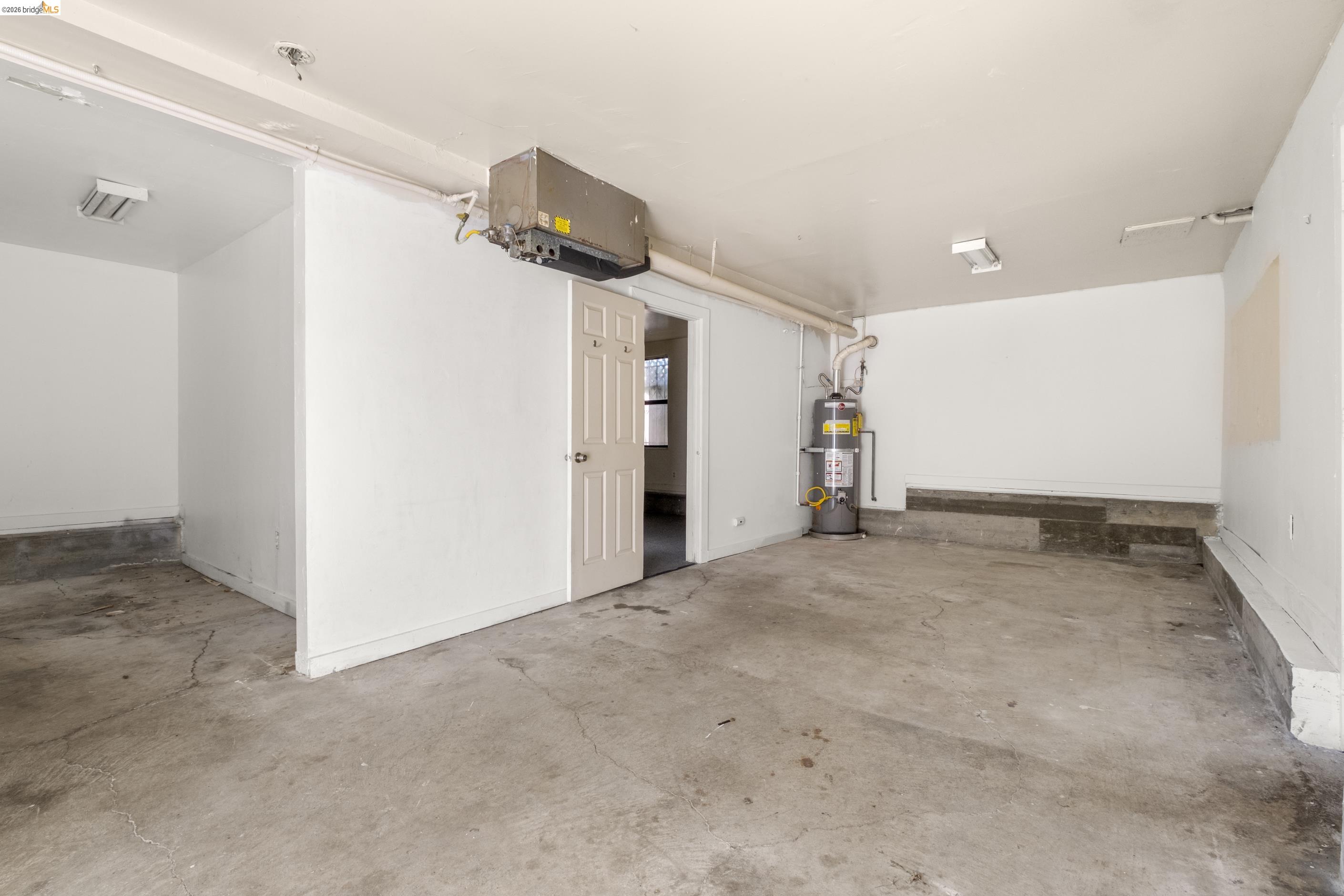 Detail Gallery Image 27 of 35 For 464 42nd St, Oakland,  CA 94609 - – Beds | – Baths