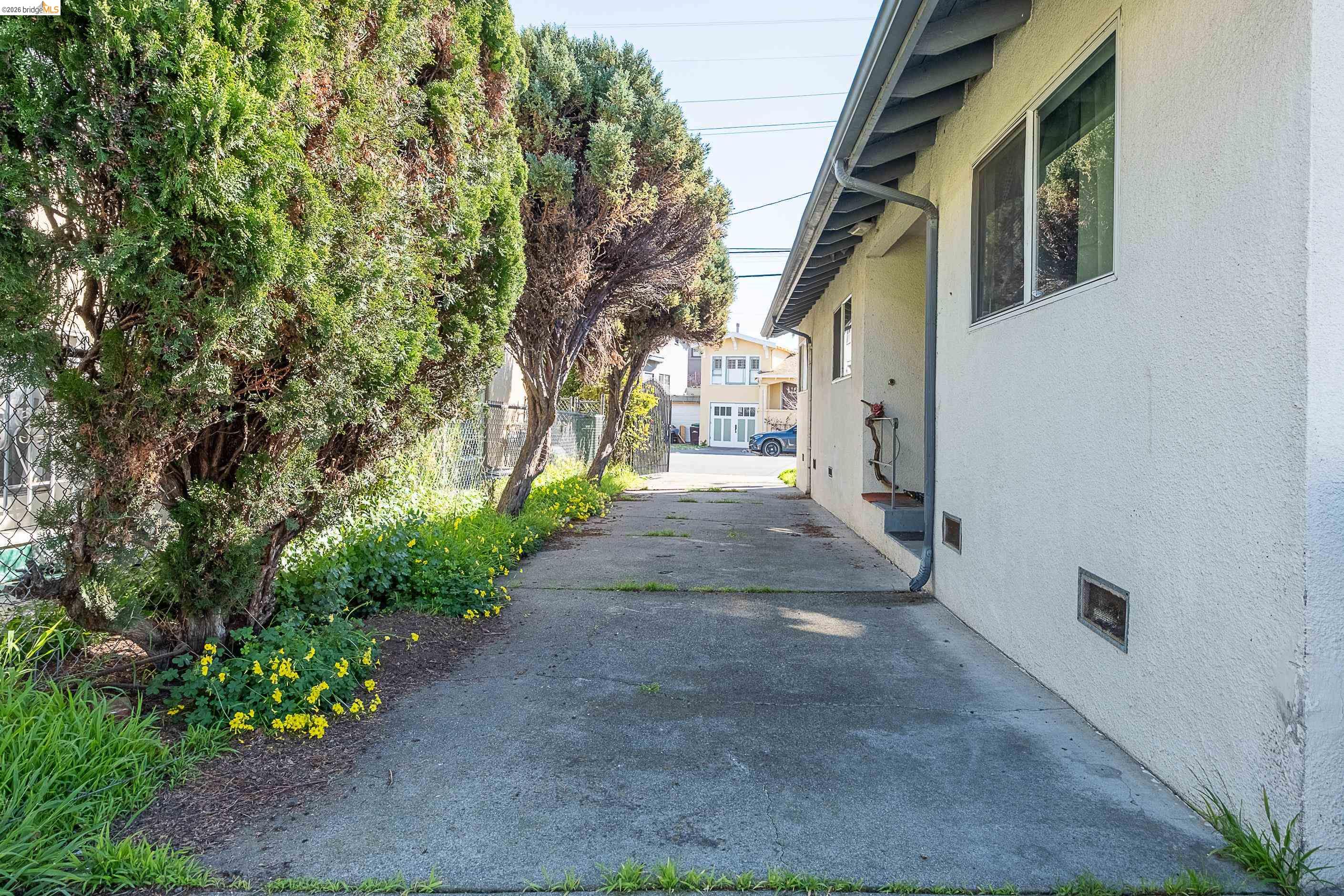 Detail Gallery Image 33 of 35 For 464 42nd St, Oakland,  CA 94609 - – Beds | – Baths