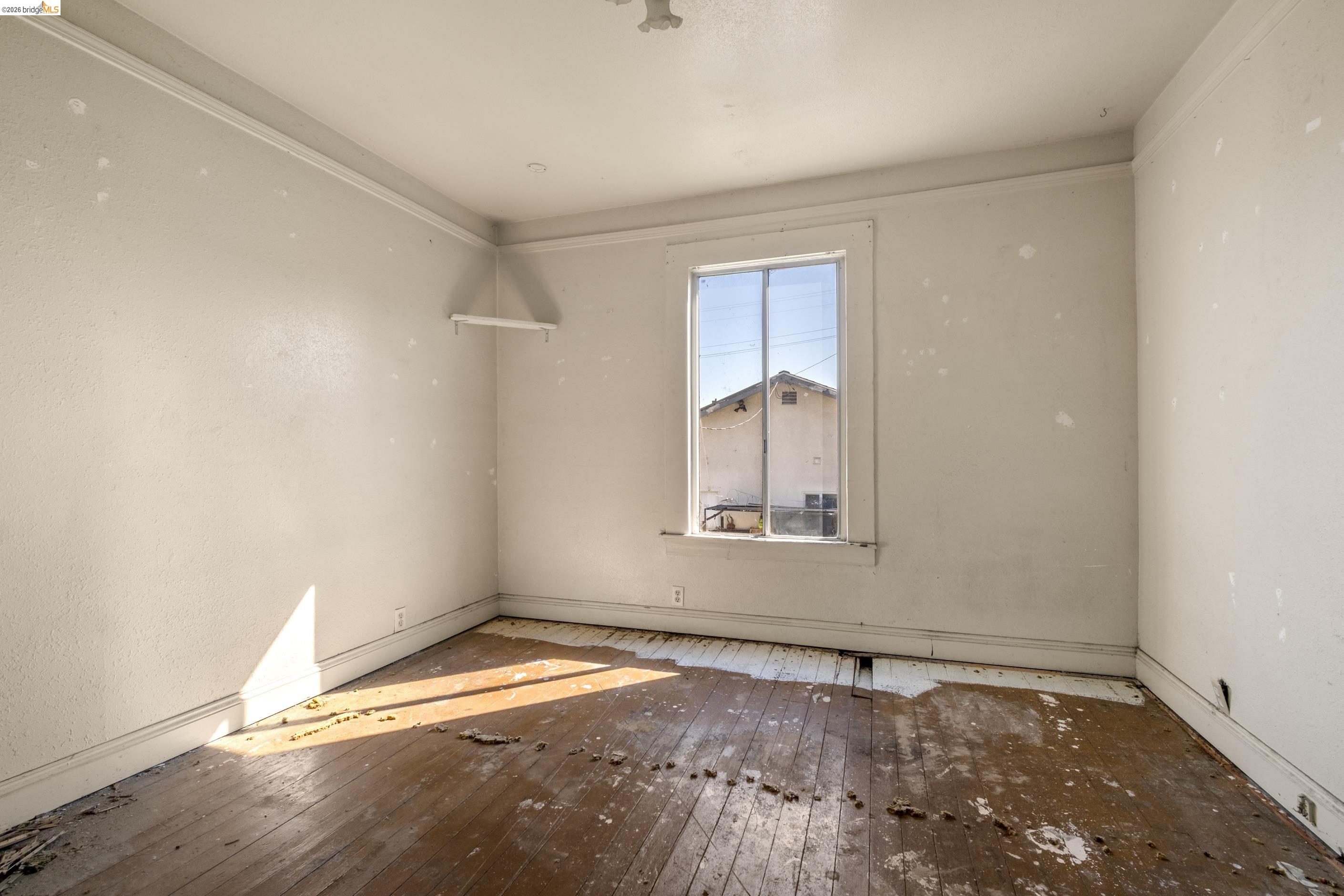 Detail Gallery Image 6 of 35 For 464 42nd St, Oakland,  CA 94609 - – Beds | – Baths