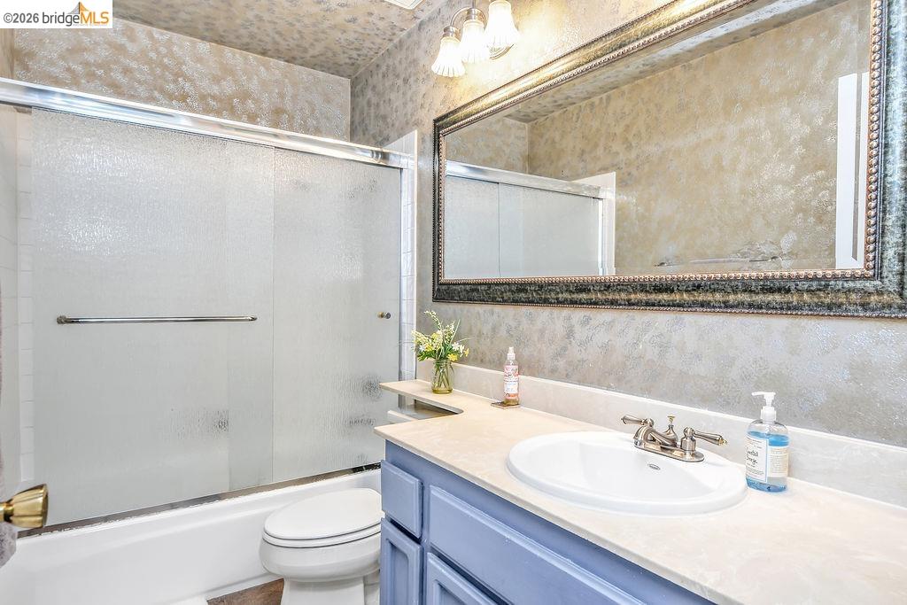 Detail Gallery Image 23 of 38 For 2860 Honeysuckle Cir, Antioch,  CA 94531 - 4 Beds | 2/1 Baths