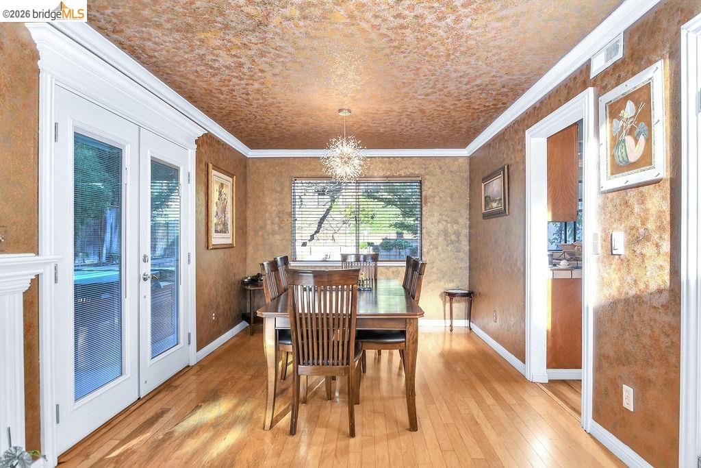 Detail Gallery Image 7 of 38 For 2860 Honeysuckle Cir, Antioch,  CA 94531 - 4 Beds | 2/1 Baths