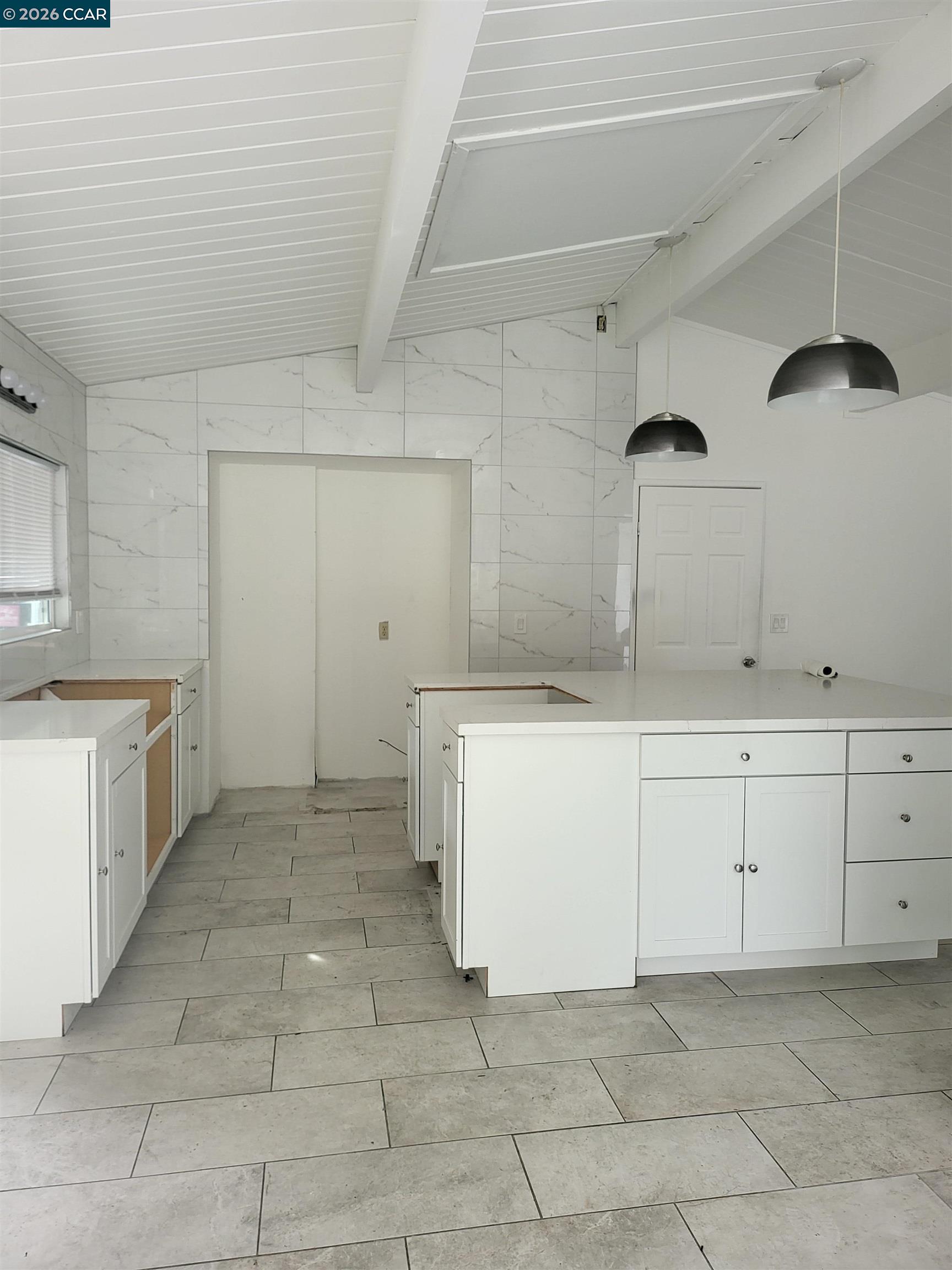 Detail Gallery Image 16 of 35 For 2420 Tomar Ct, Pinole,  CA 94564 - 3 Beds | 2/1 Baths